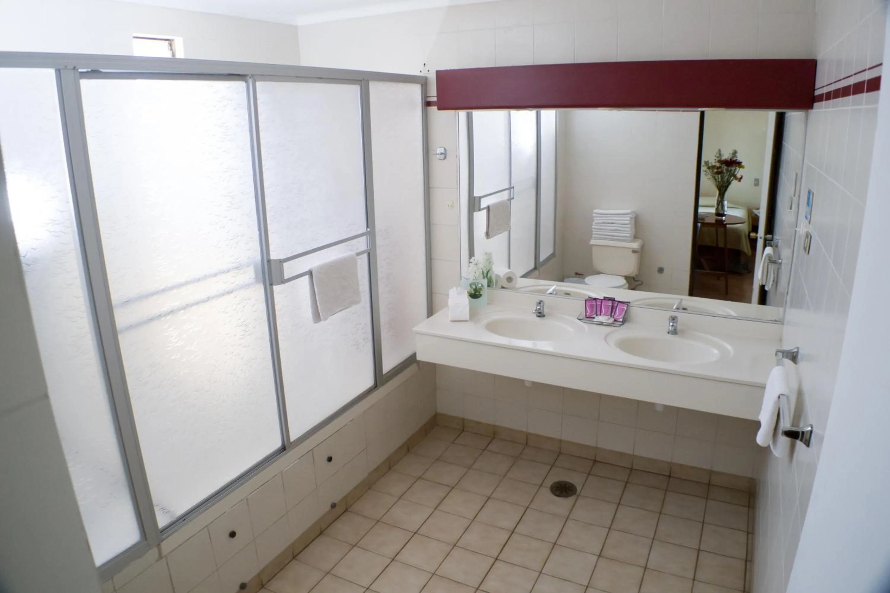 Photo of the whole room in Amaru Hotel