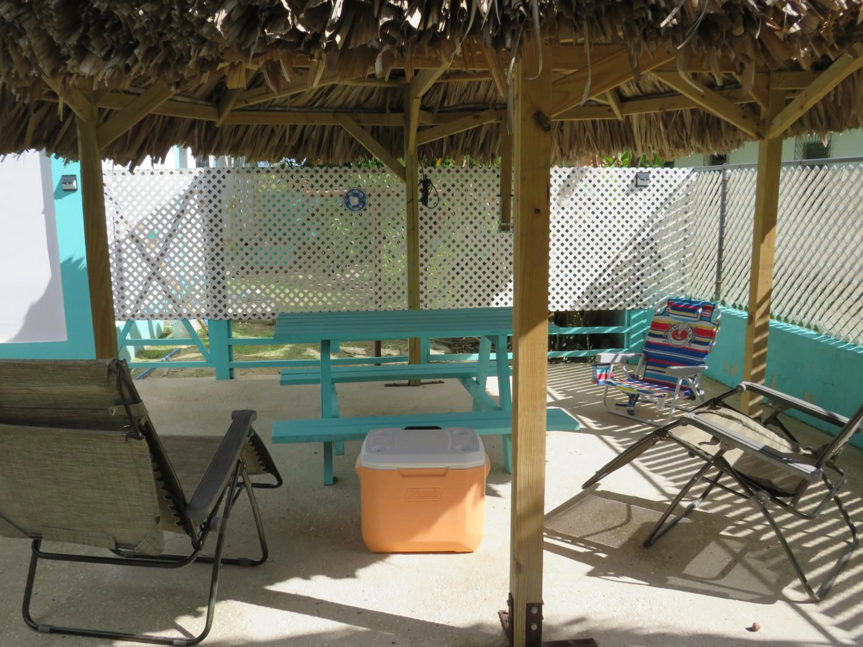 Seating area in LAKE VIEW CONDO
