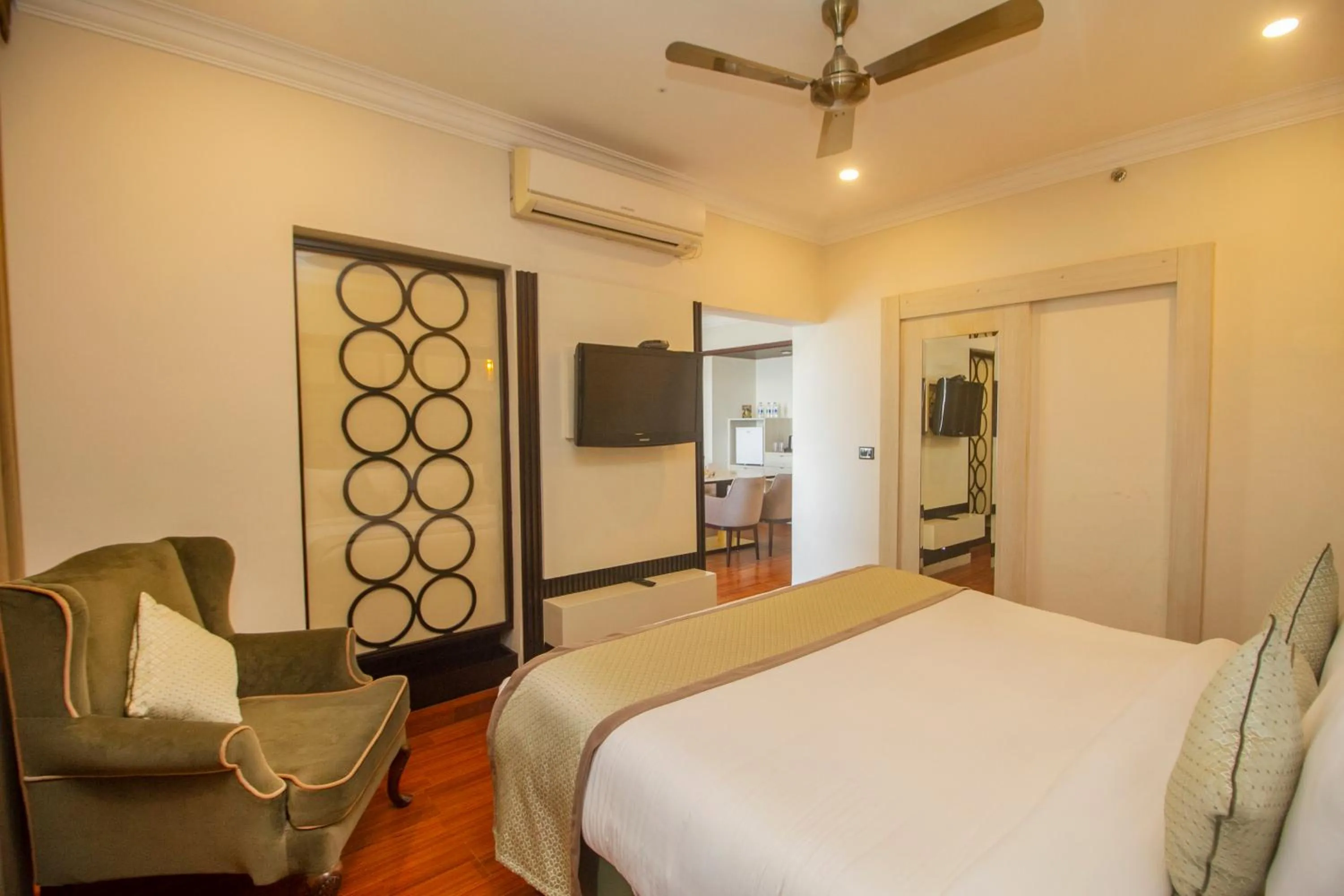 Bed in Amritara Surya - A Luxury Spa Retreat