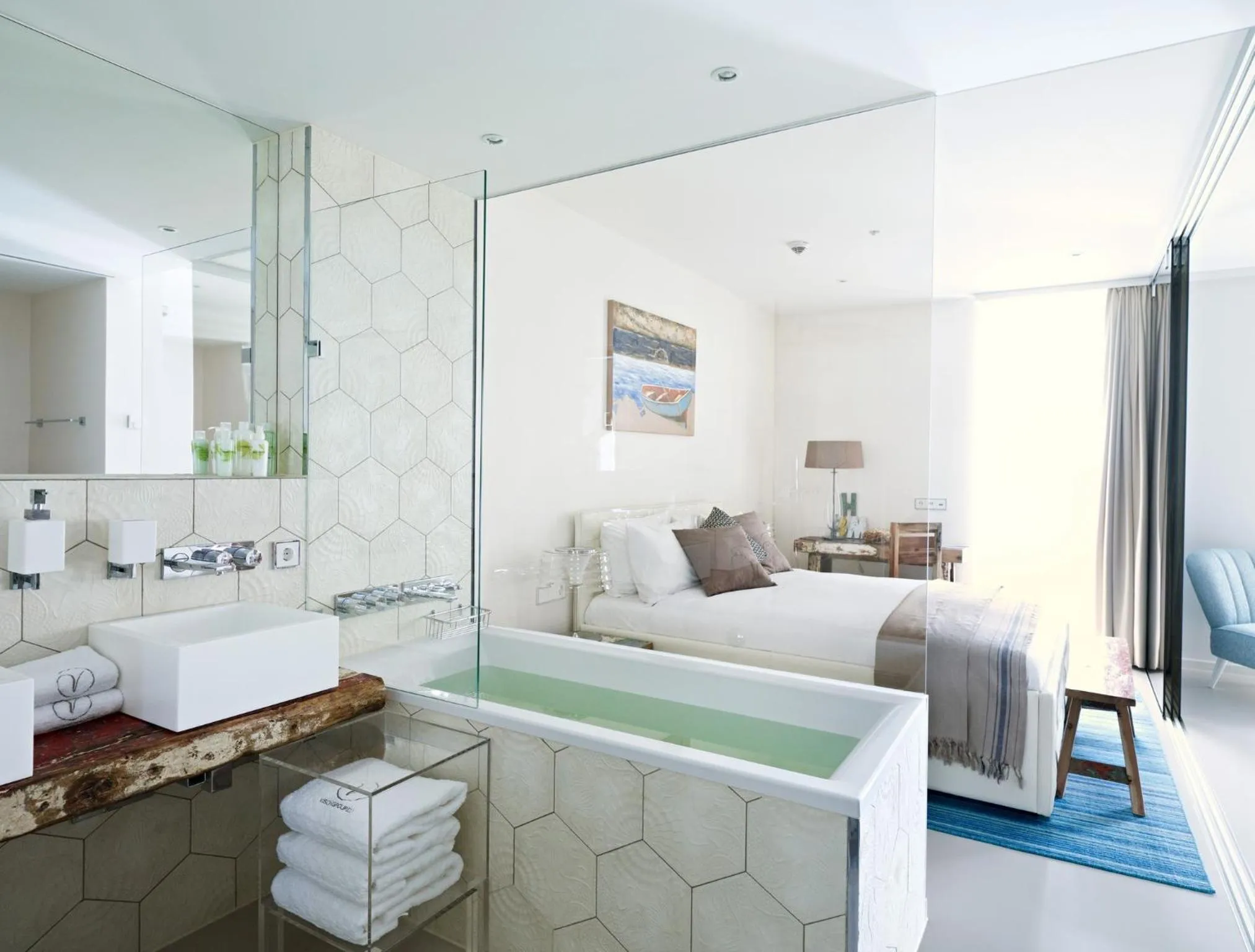 Bed in VISIONAPARTMENTS Berlin - contactless check-in