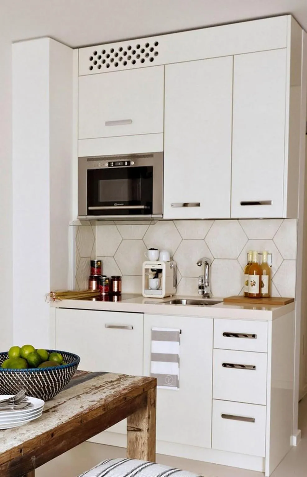 Coffee/tea facilities in VISIONAPARTMENTS Berlin - contactless check-in