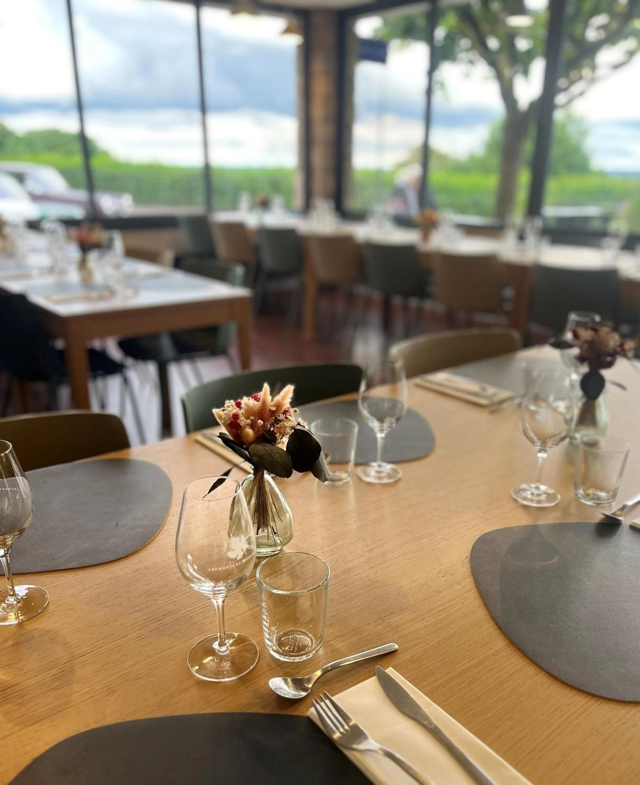 Restaurant/places to eat in Hôtel Les Hauts de Meursault