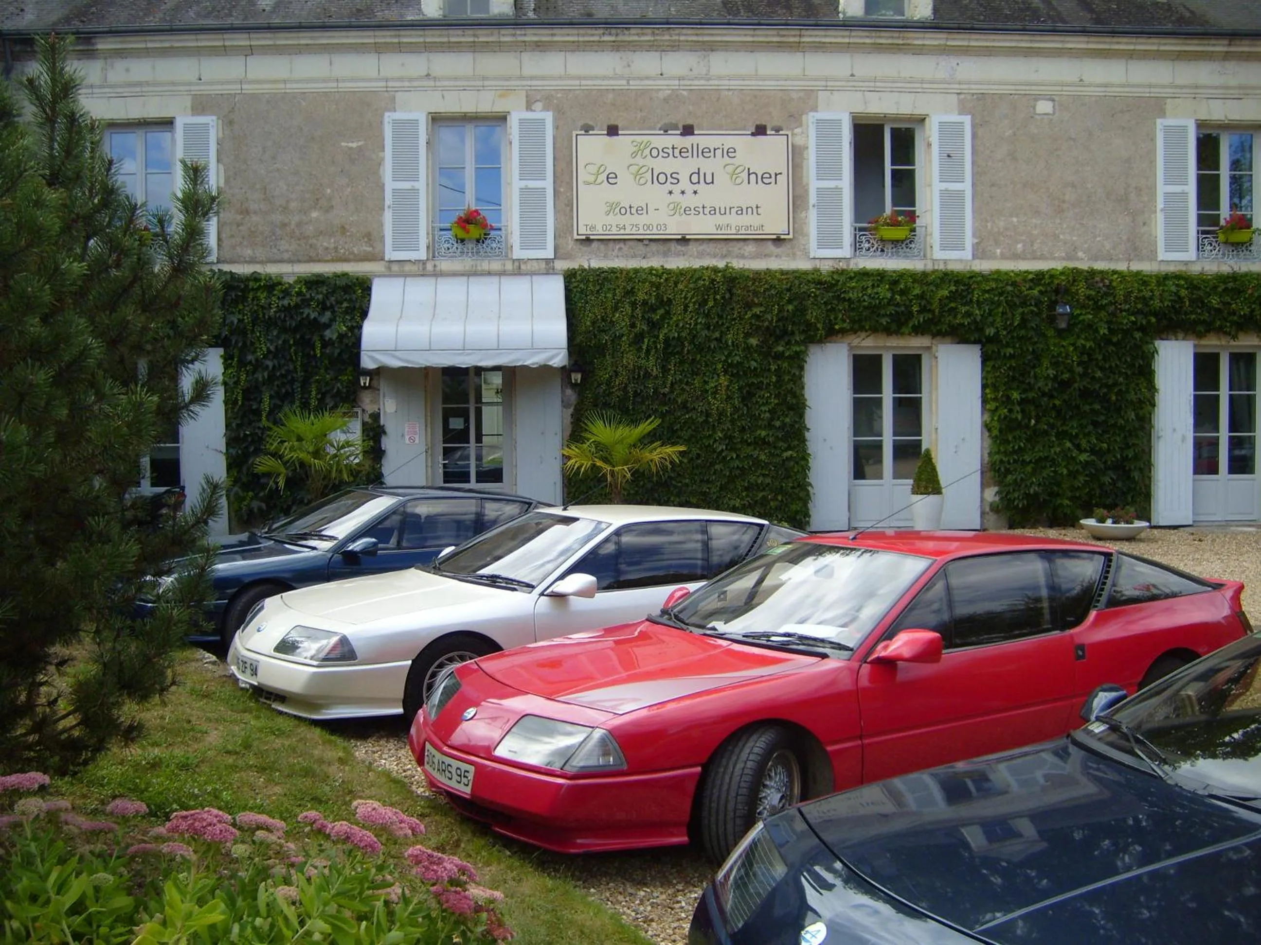Property building in Hostellerie le Clos du Cher