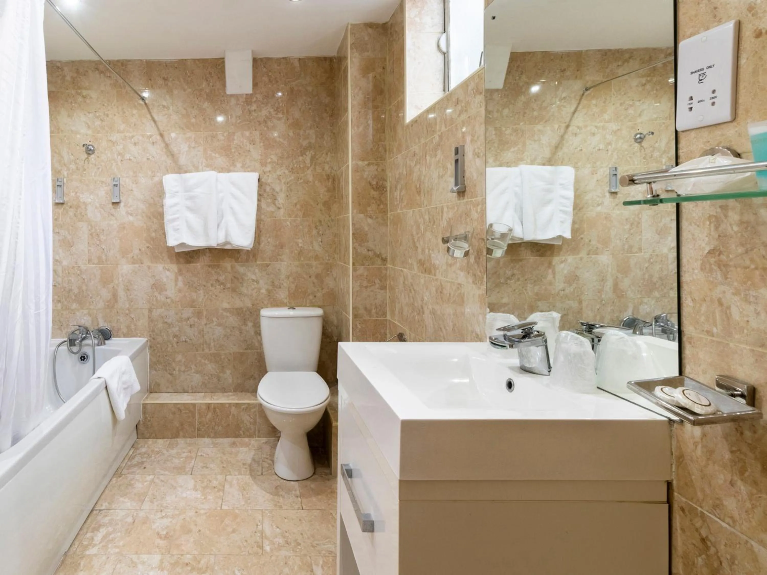 Bathroom in Stuart Hotel