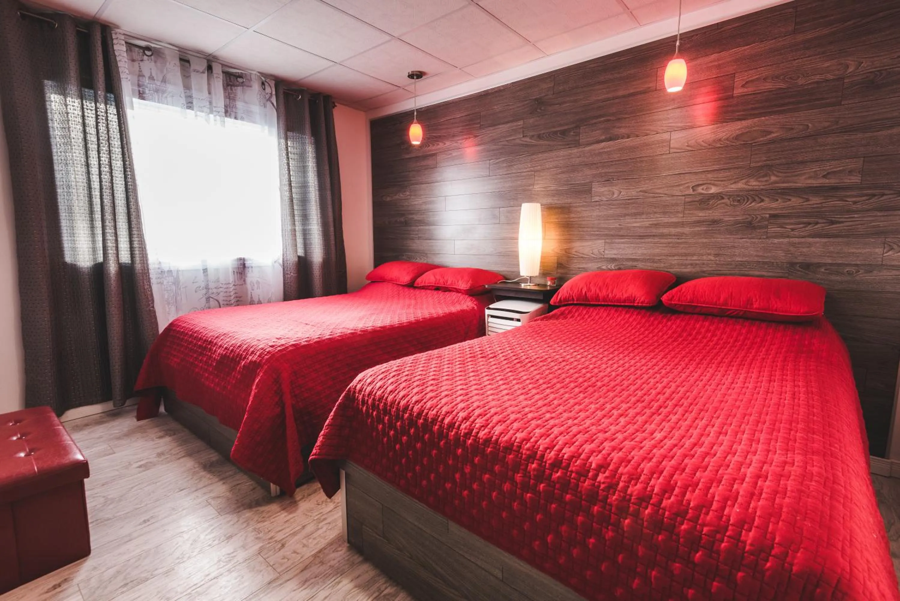 Bed in Hotel Le Plaza