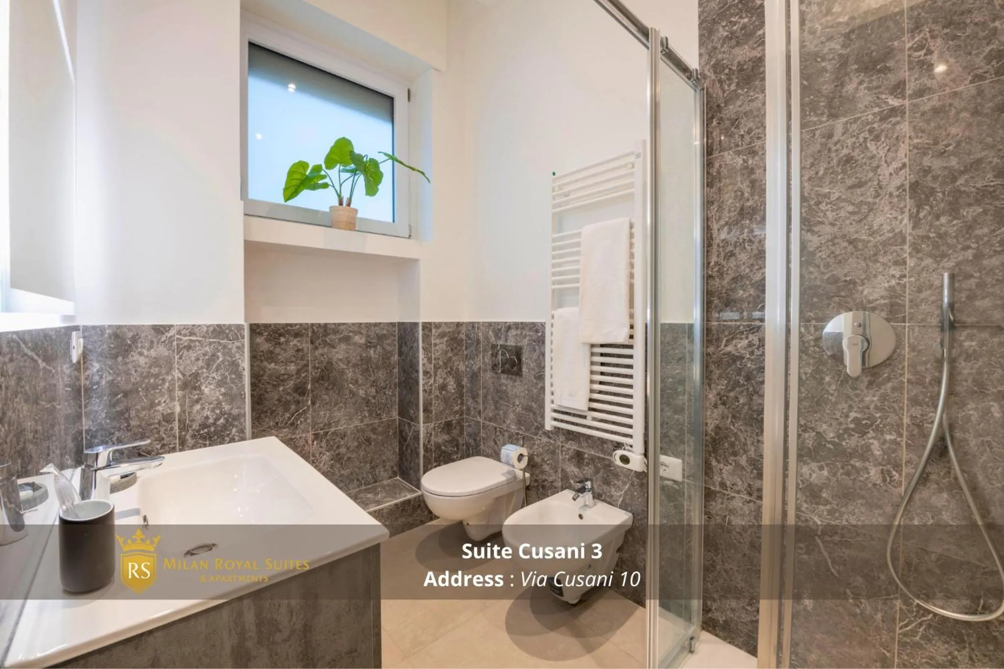 Bathroom in Milan Royal Suites - Centro