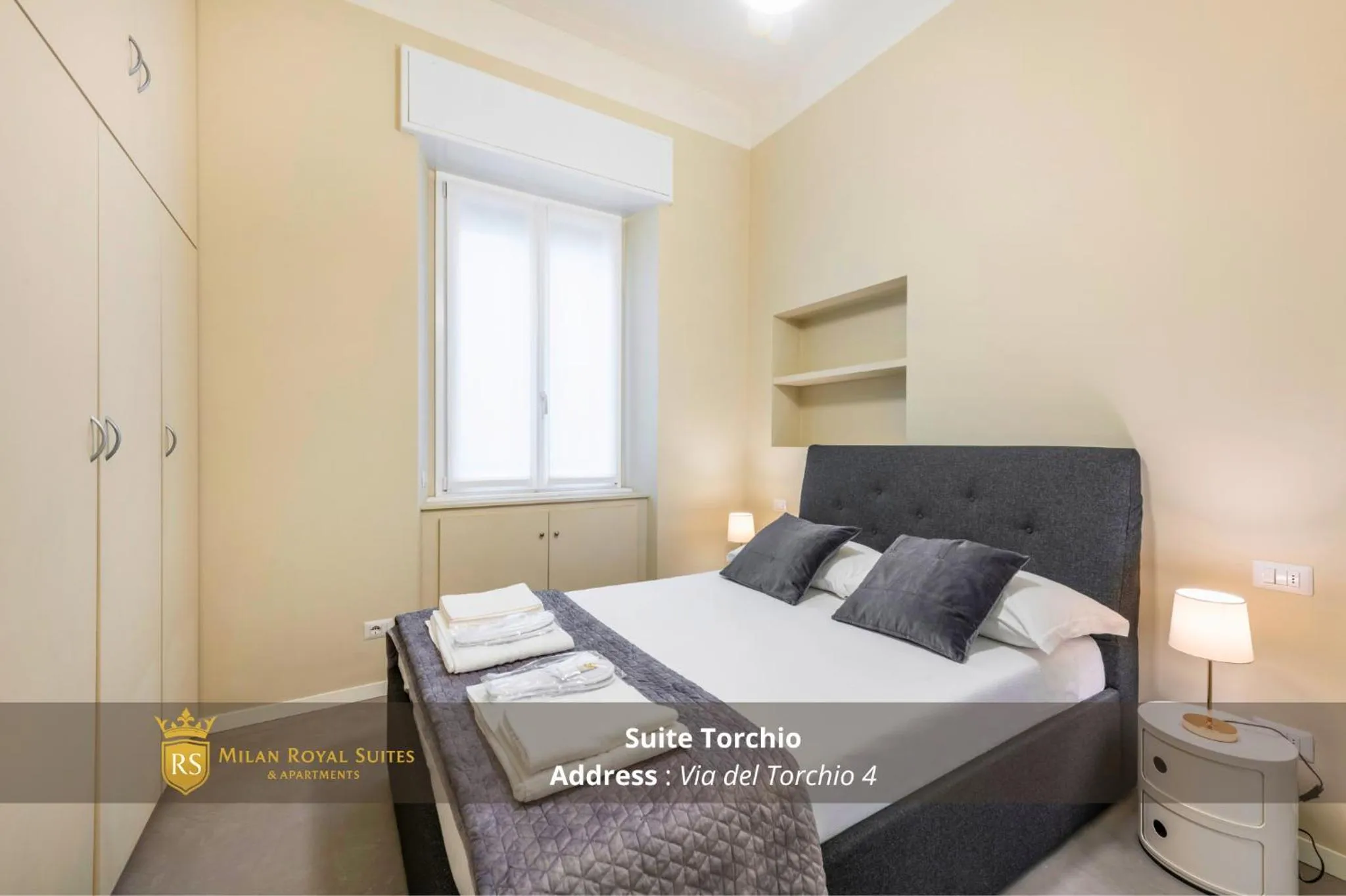 Bedroom, Bed in Milan Royal Suites - Centro