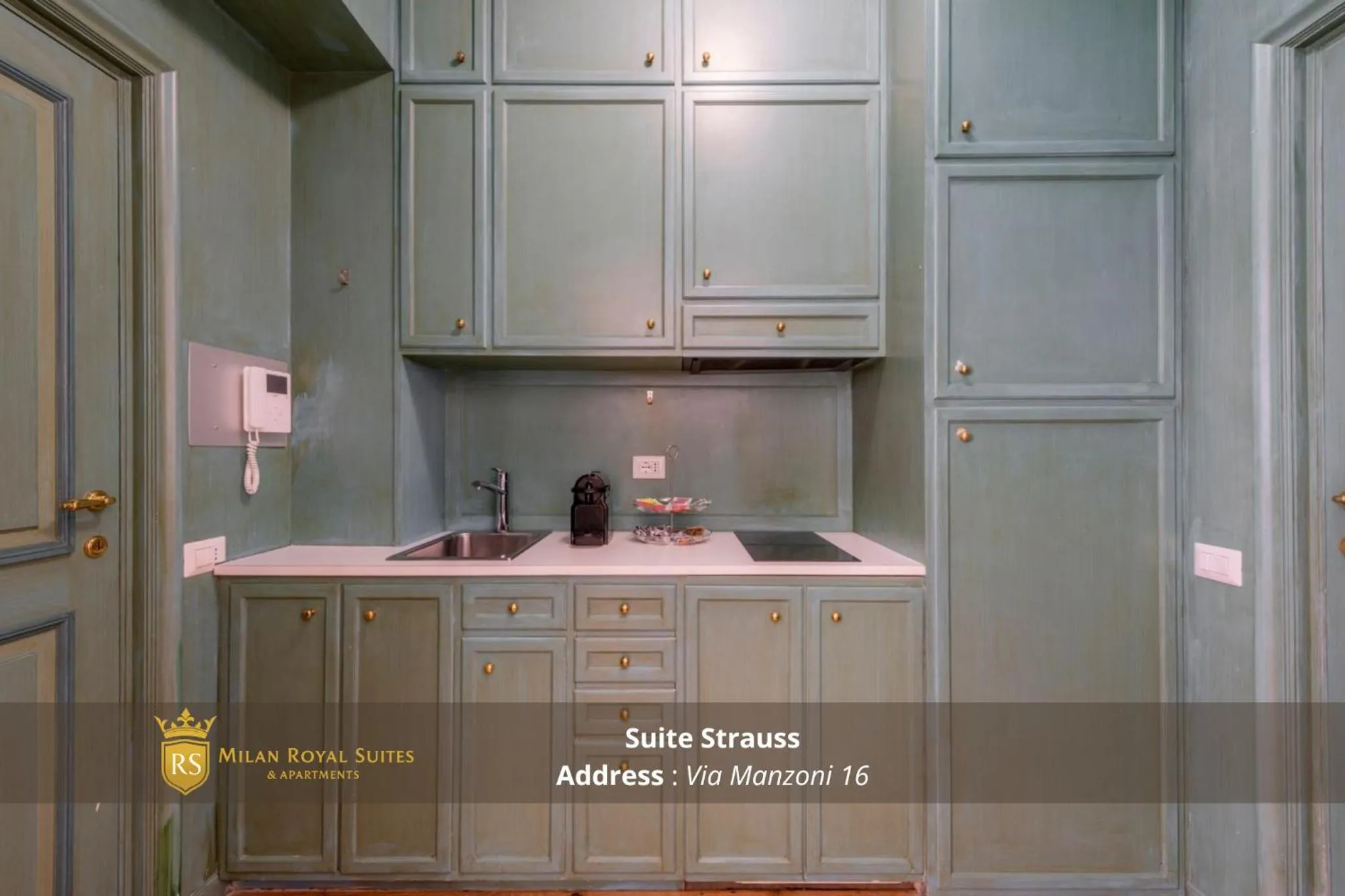 Kitchen or kitchenette in Milan Royal Suites - Centro