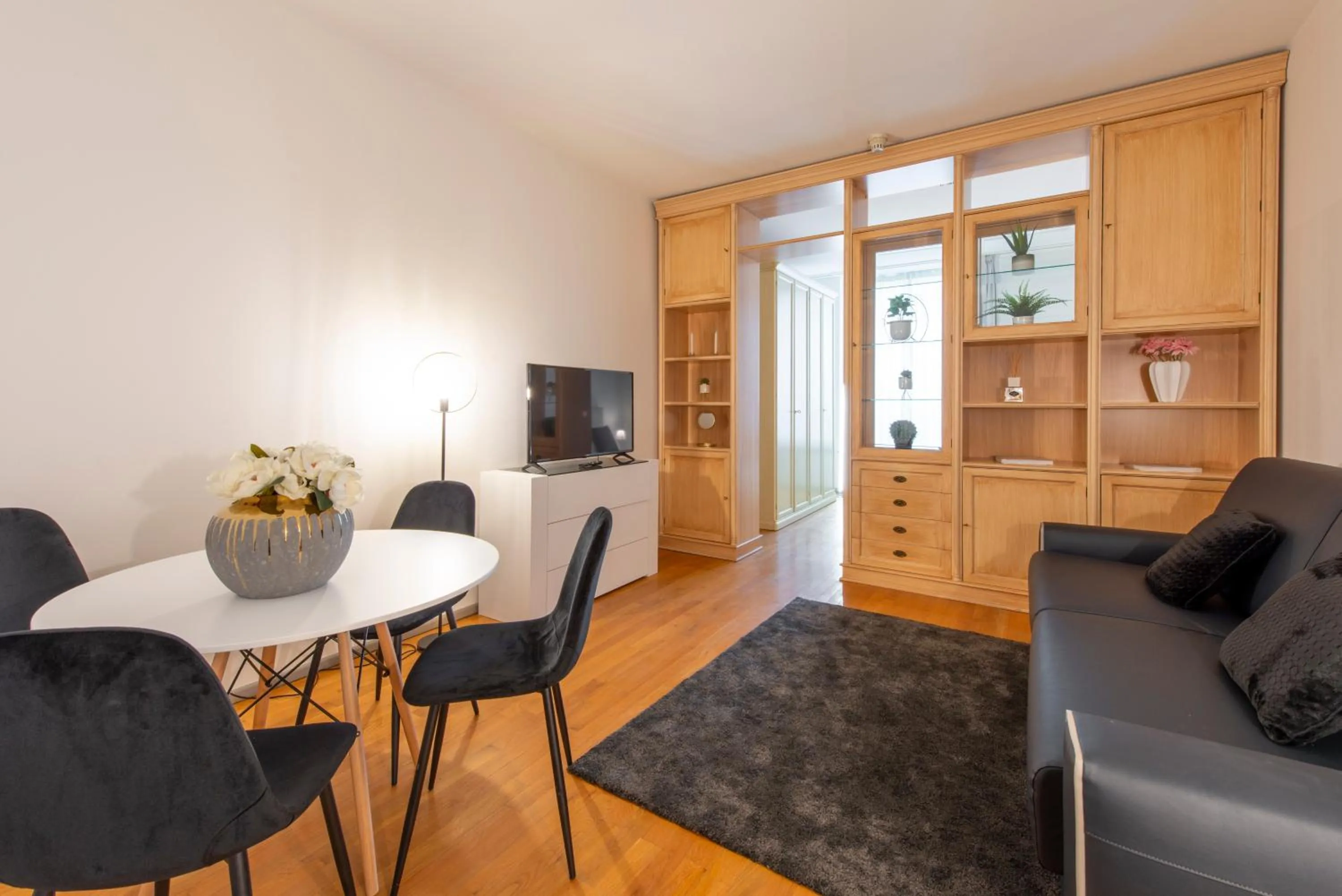 Milan Royal Suites - Centro