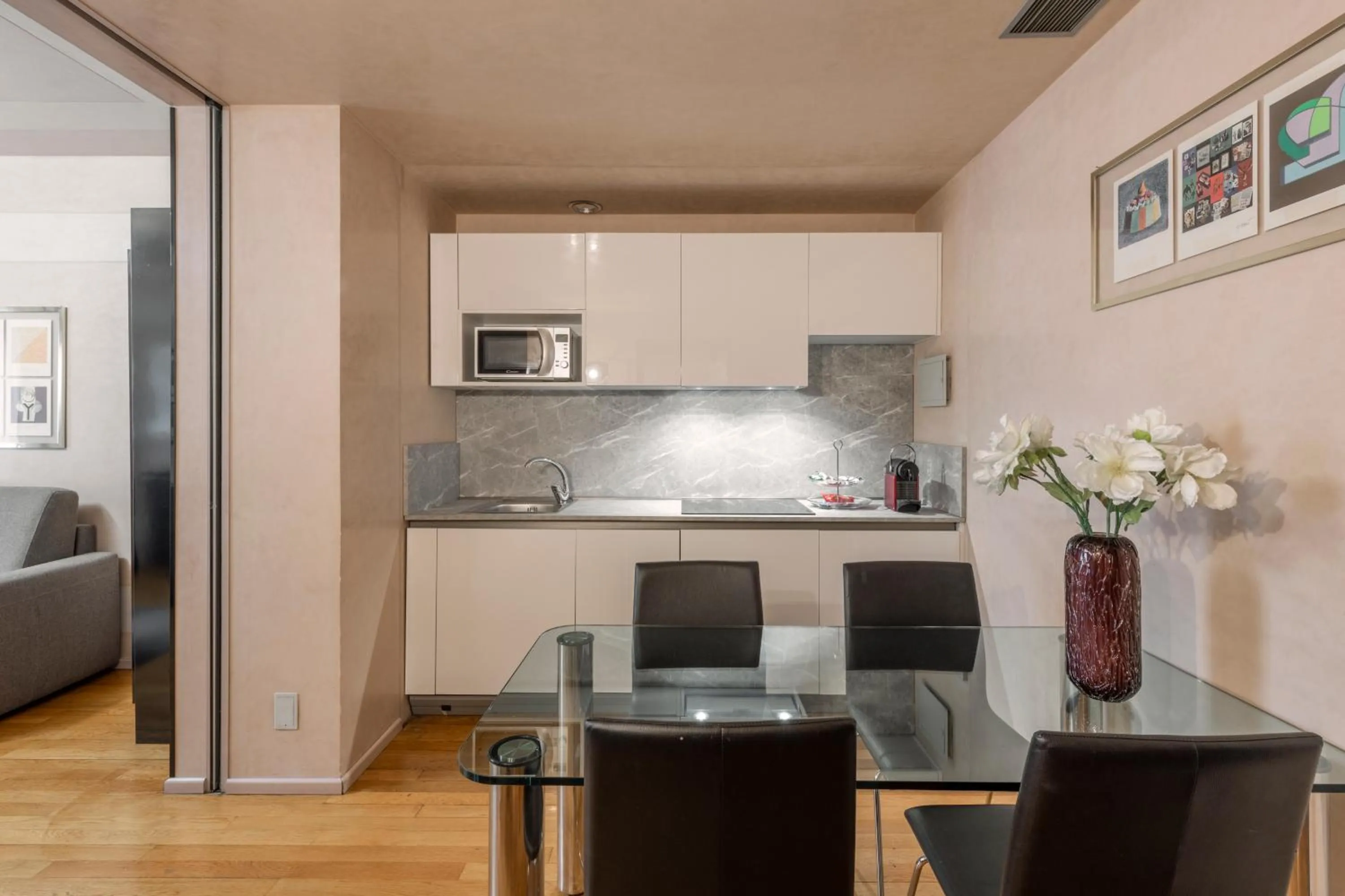 Kitchen or kitchenette in Milan Royal Suites - Centro