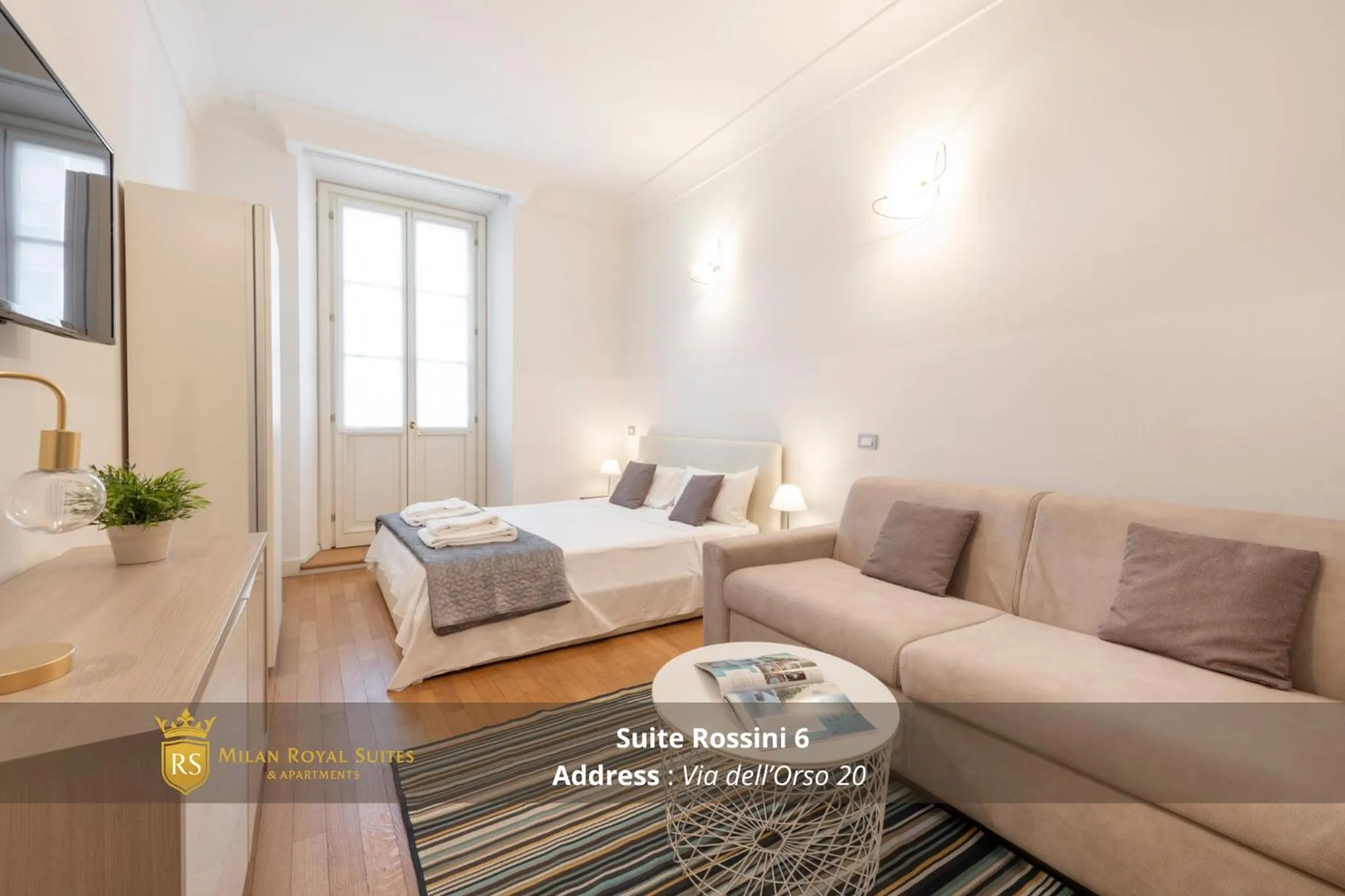 Living room, Bed in Milan Royal Suites - Centro