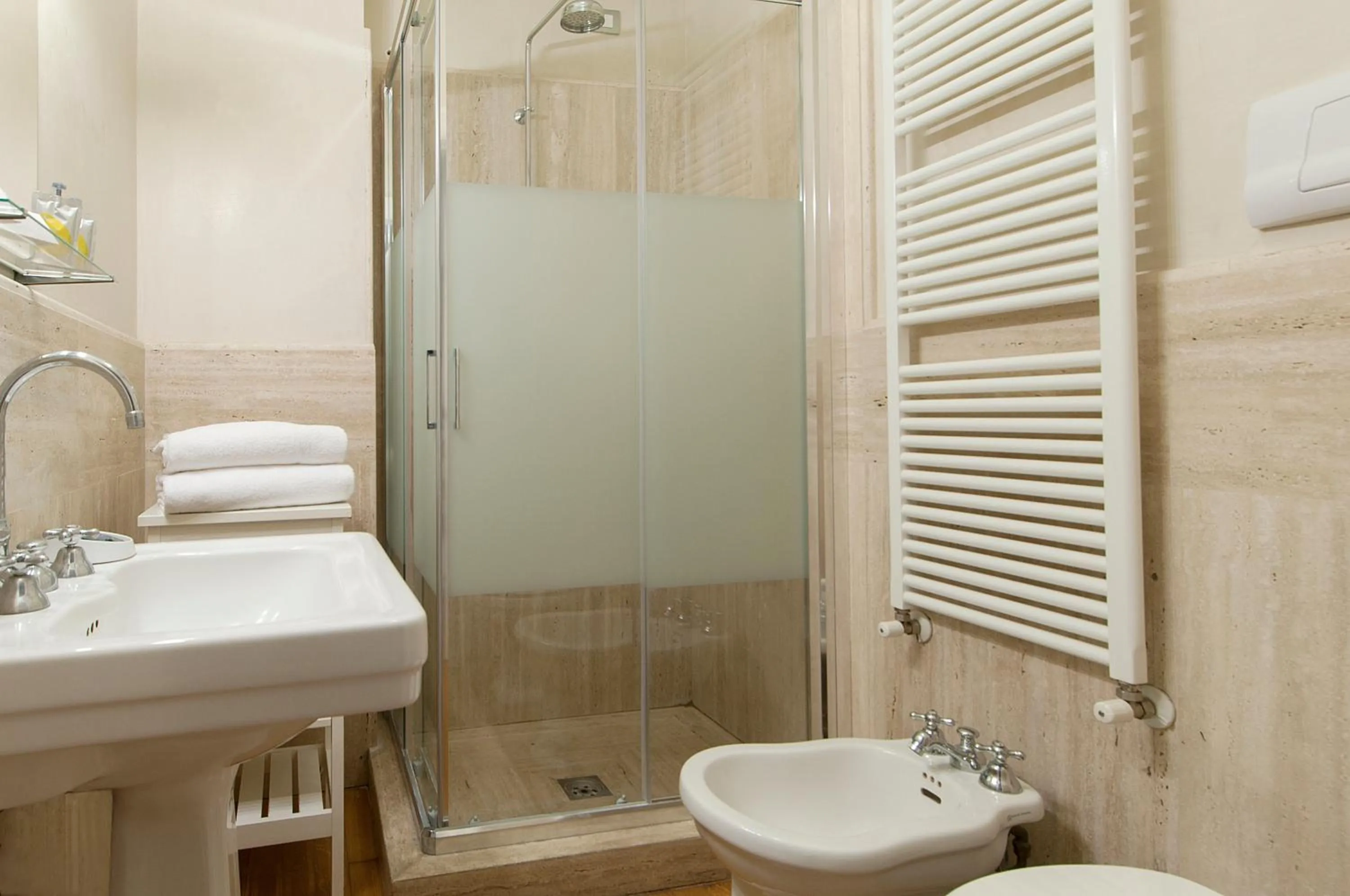 Bathroom in Milan Royal Suites - Centro