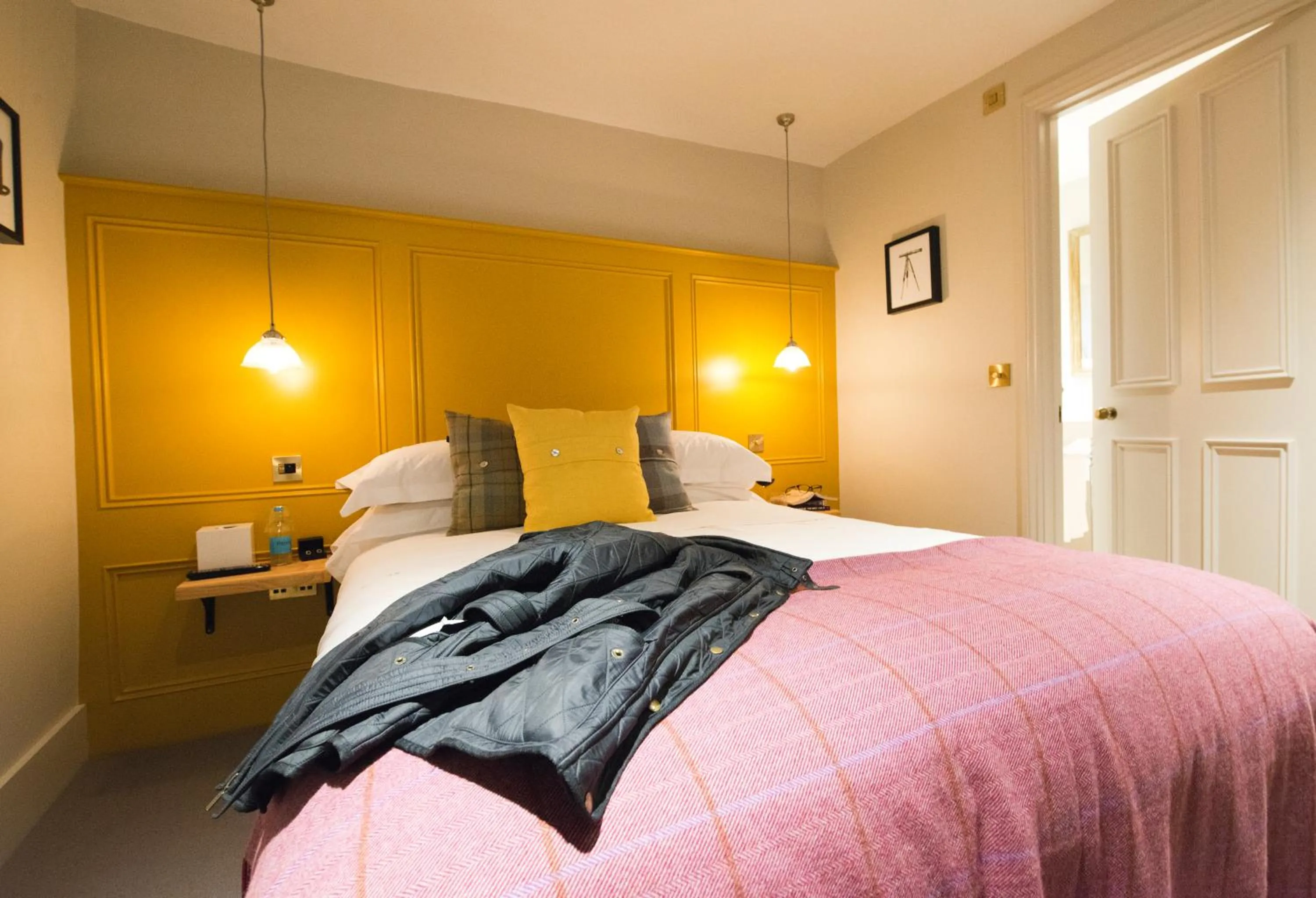 Bedroom, Bed in The Coach House