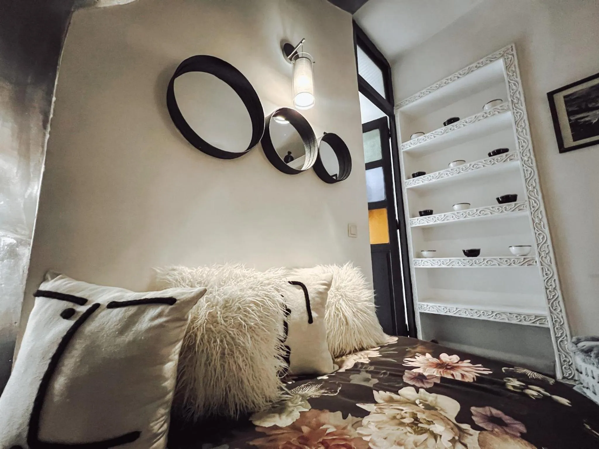 Decorative detail, Bed in DAR AURORA