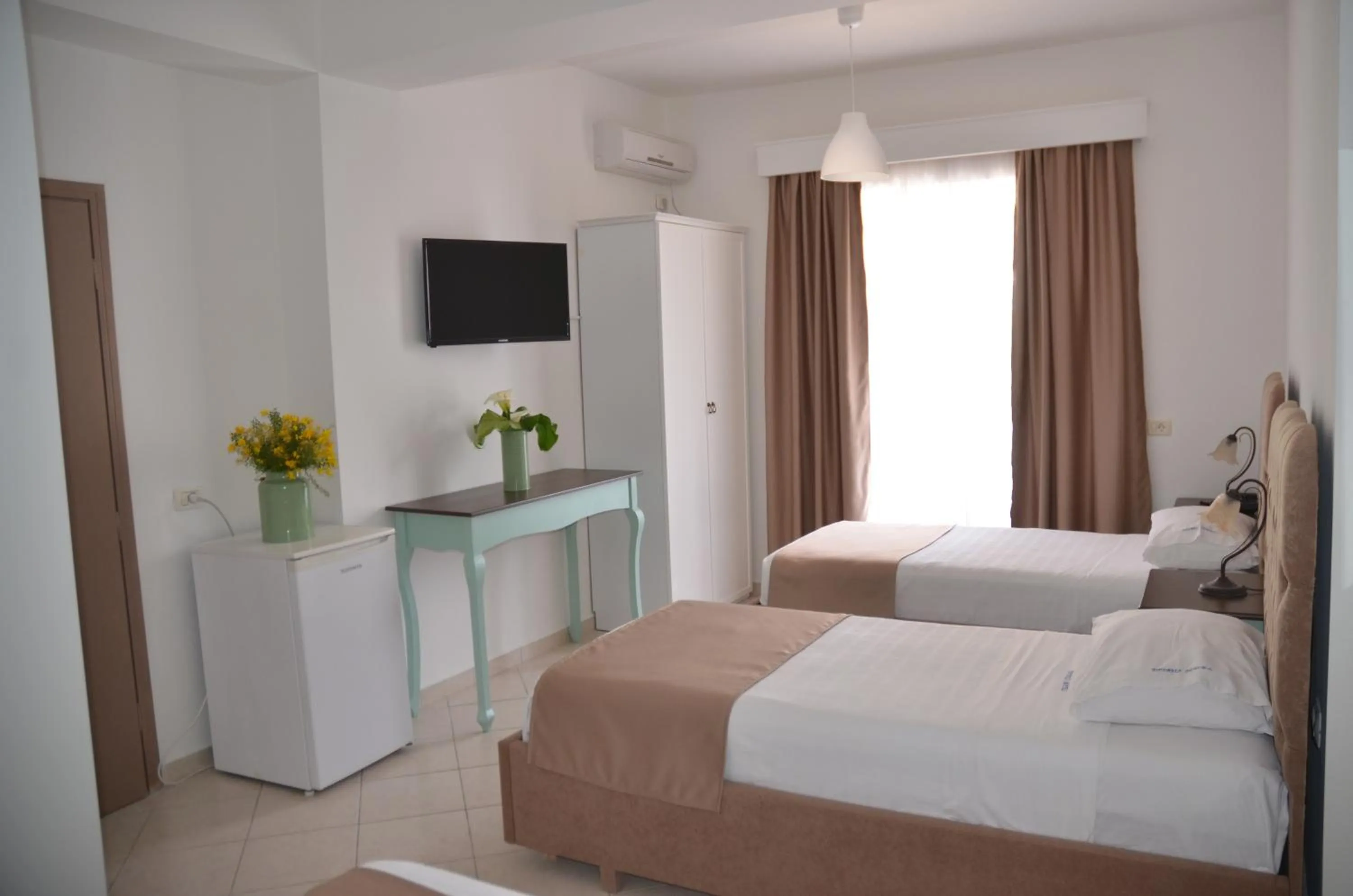 Photo of the whole room, Bed in Epirus Hotel