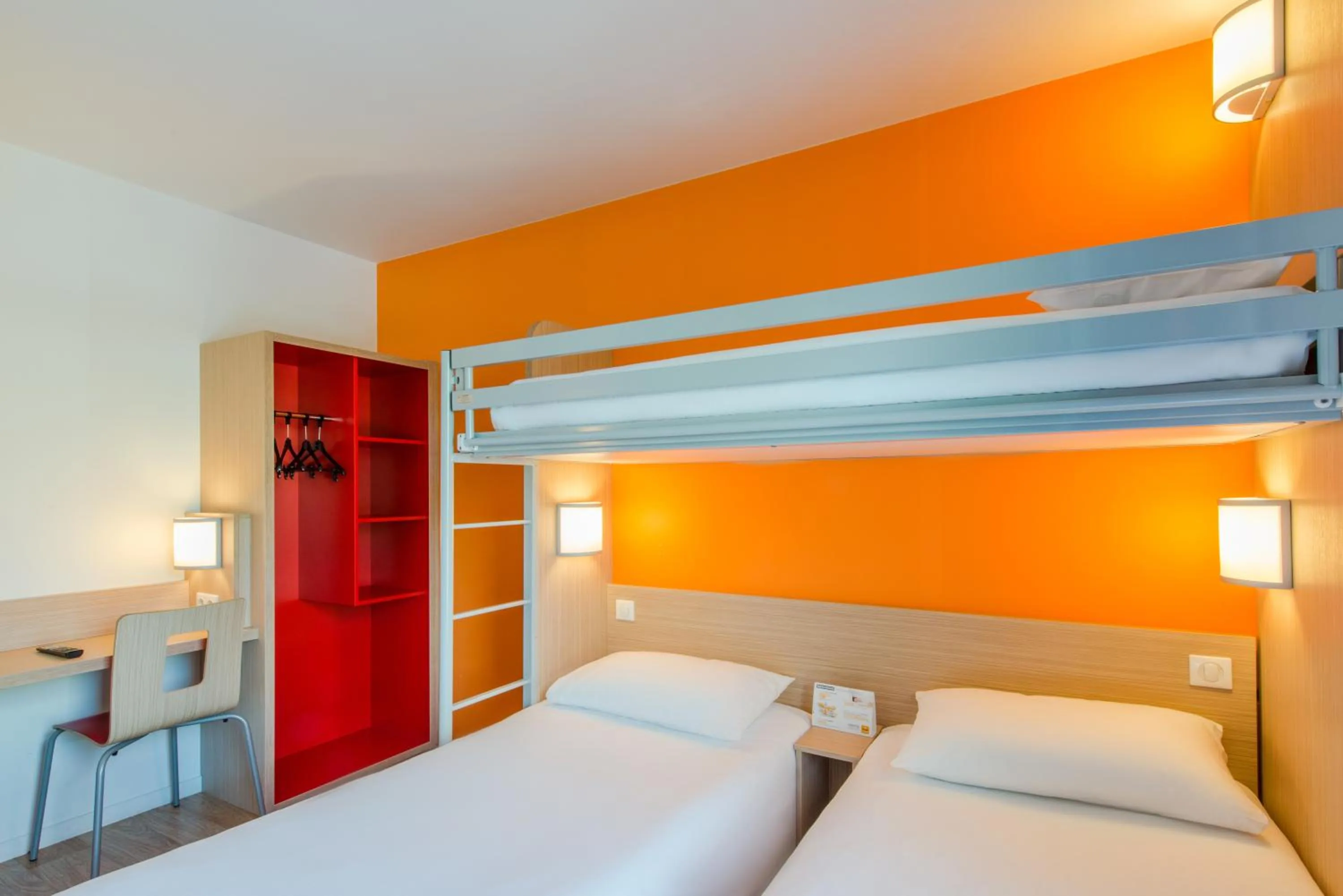 Bedroom, Bed in Hôtel Eco La Rochelle Centre les Minimes