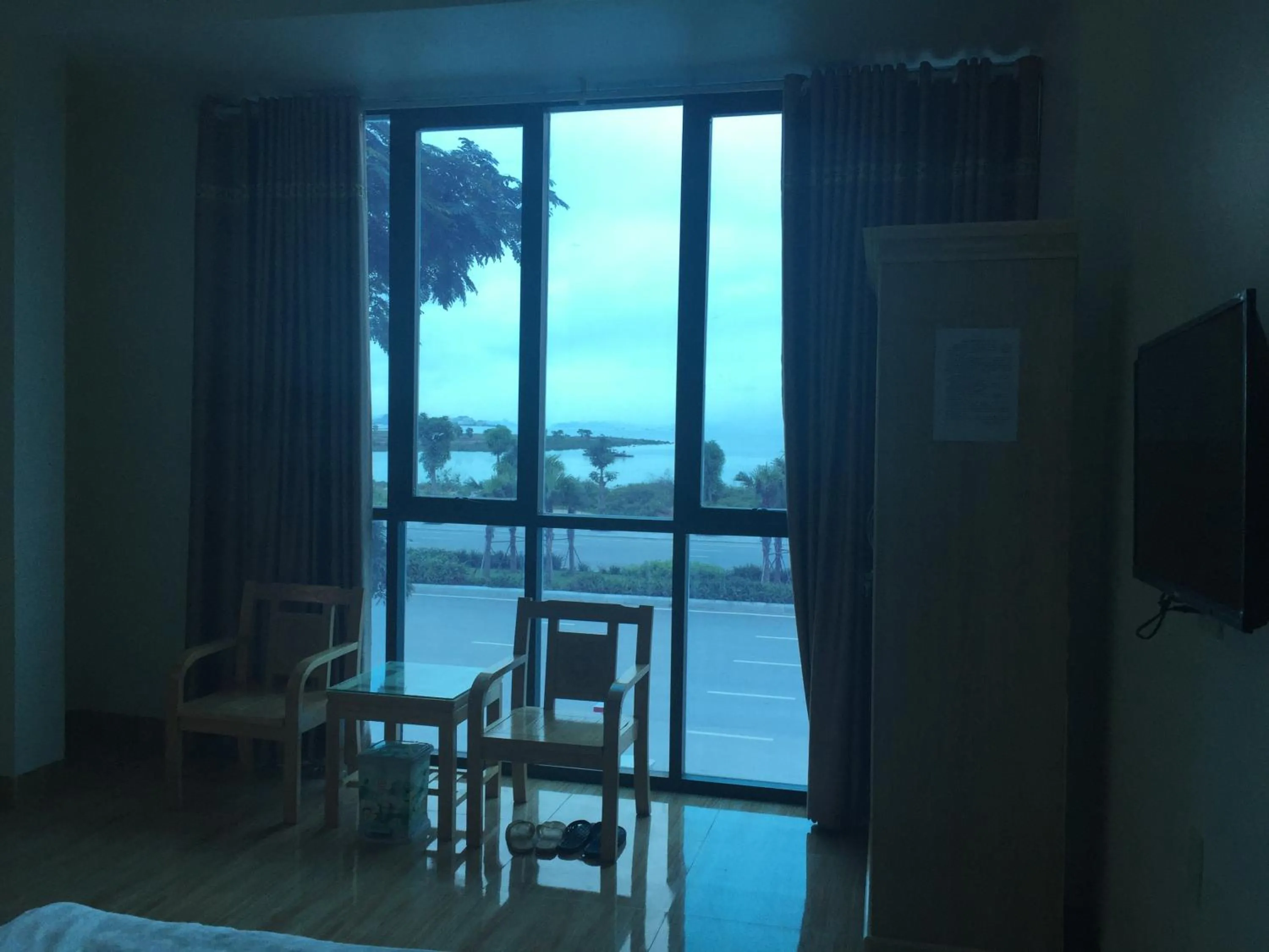 Living room in Gate Tuan Chau Hotel