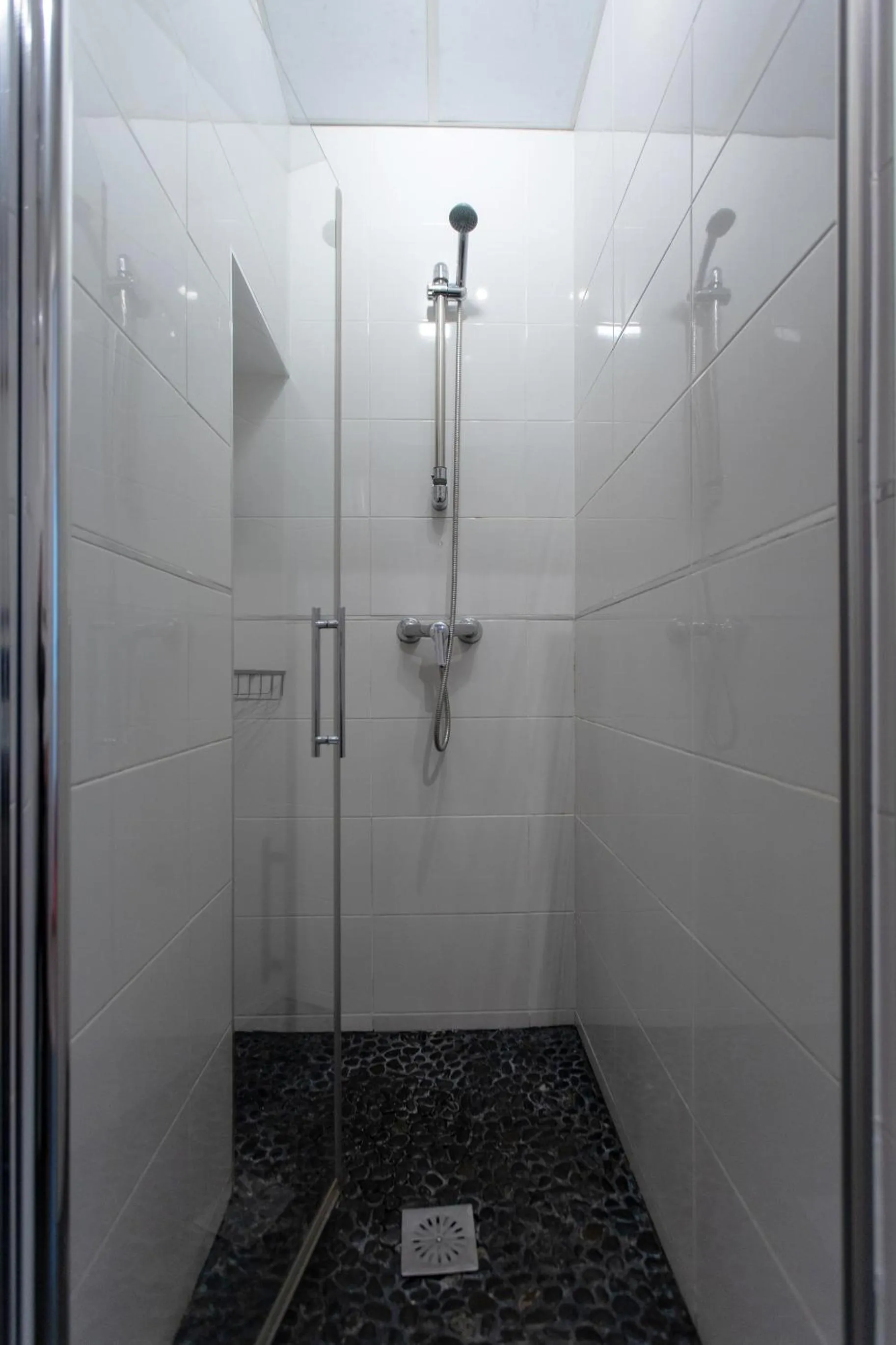Shower in Apartamentos Nickel