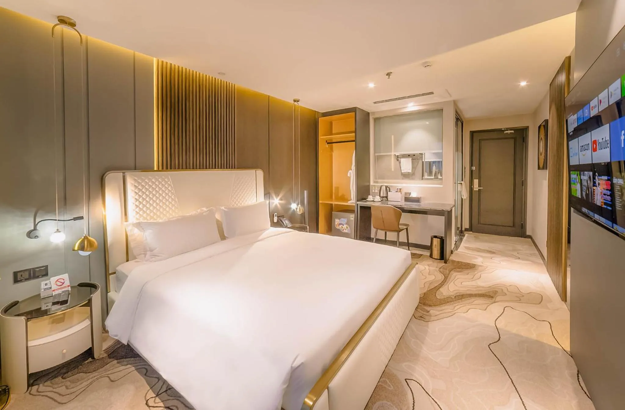 Bedroom, Bed in New Century Dalat Hotel