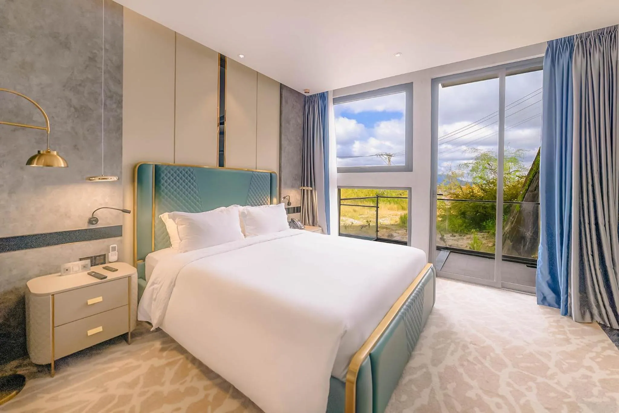 Bedroom, Bed in New Century Dalat Hotel