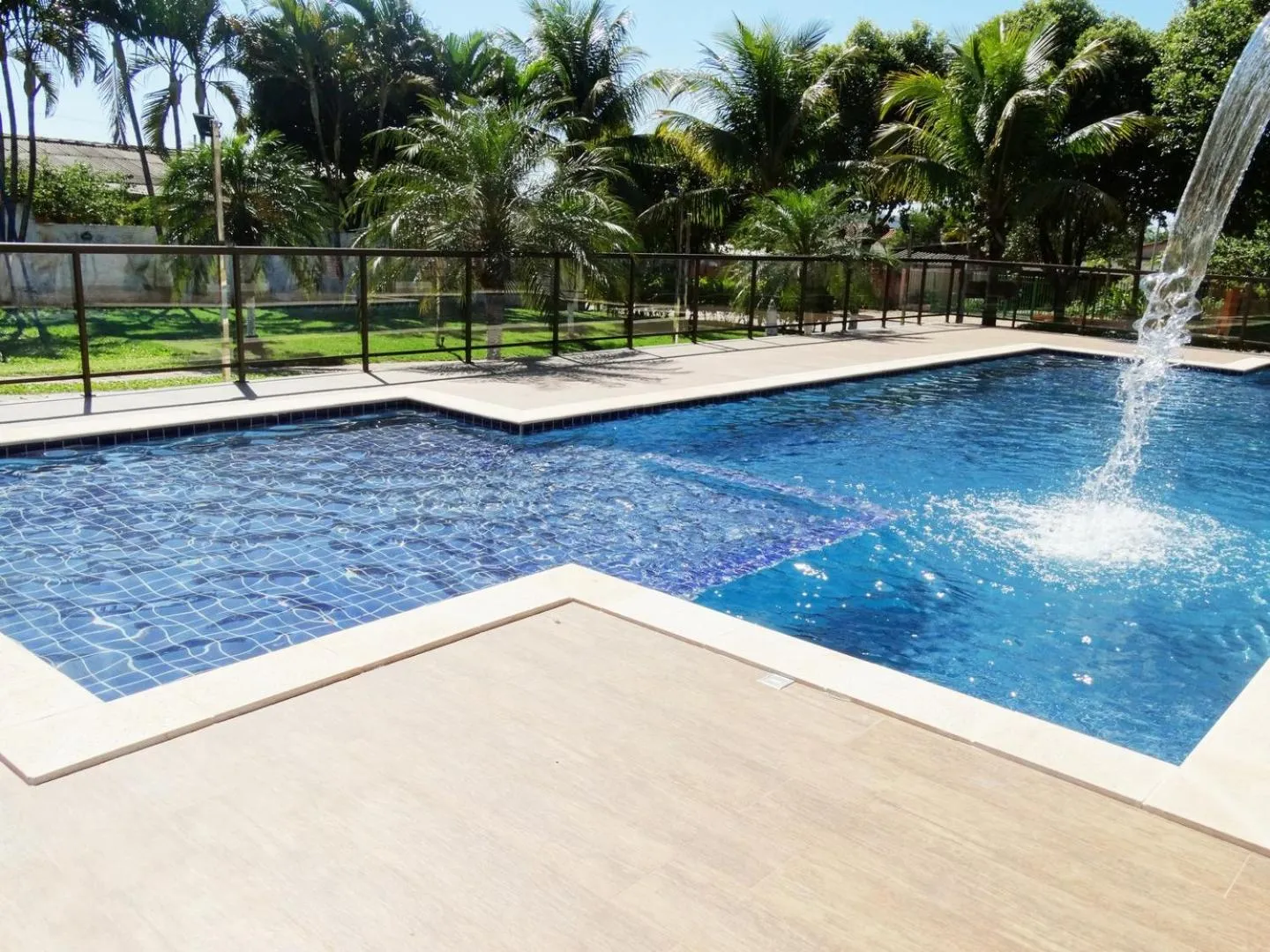 Swimming pool in Pousada Voo das Garças