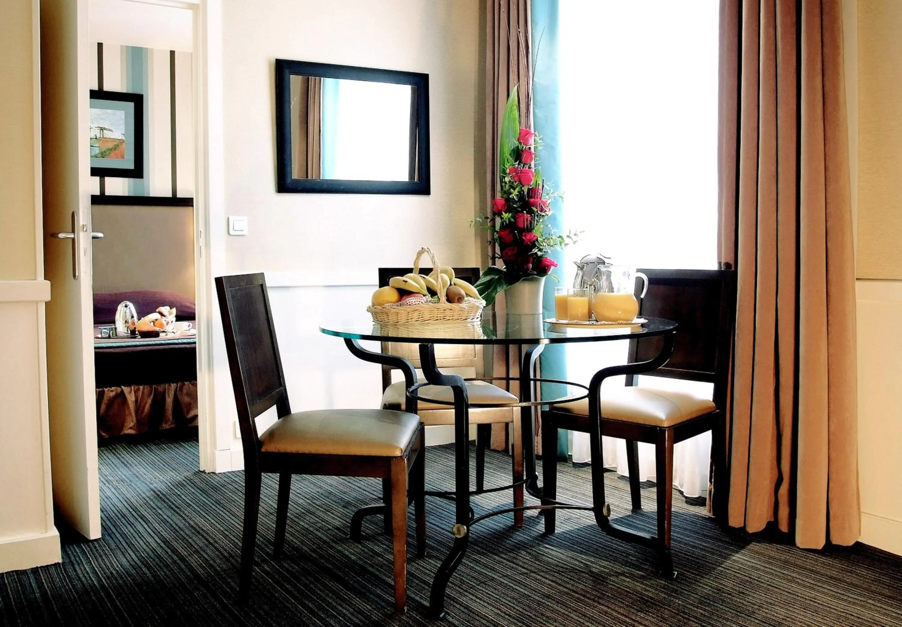 Living room in Elysées Union