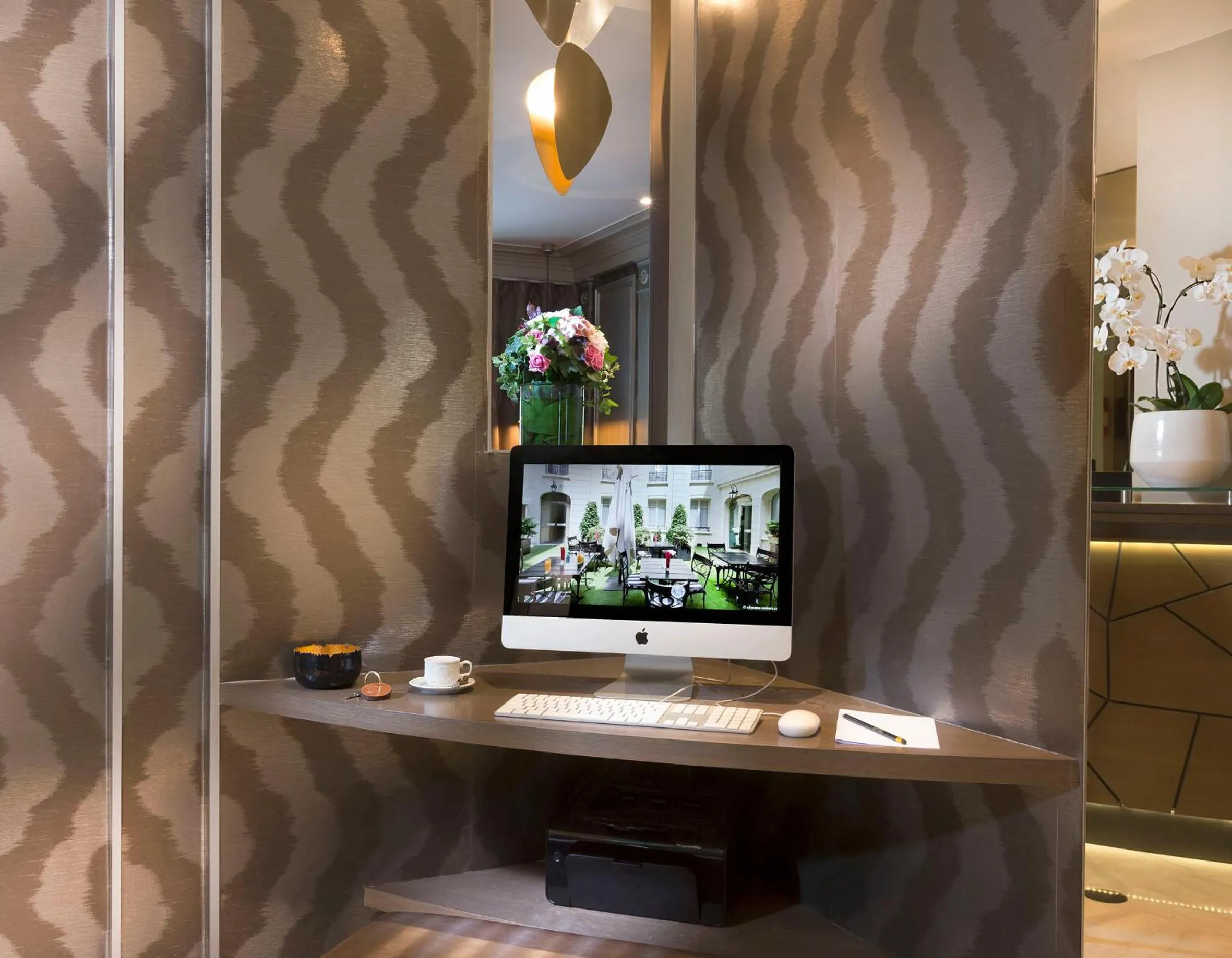 Lobby or reception in Elysées Union