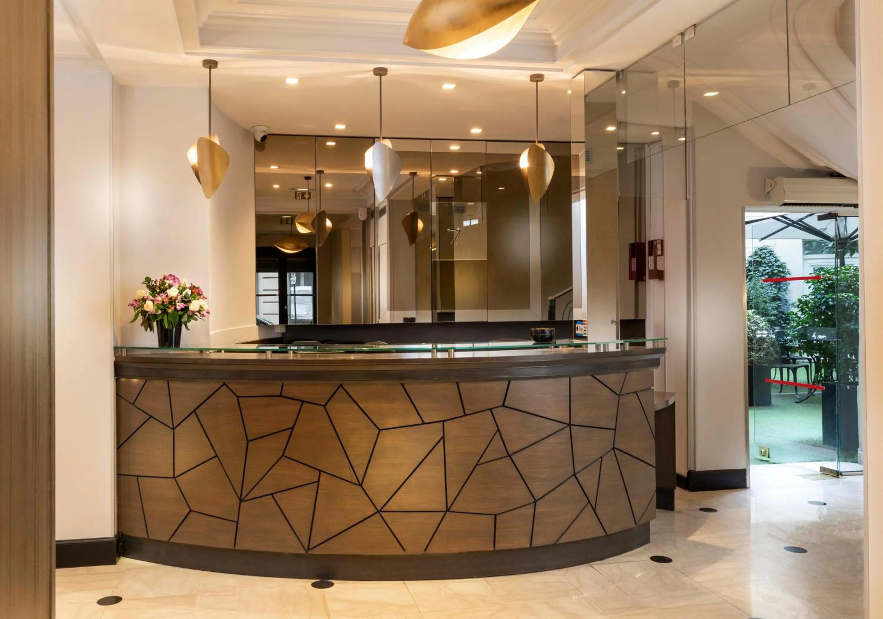 Lobby or reception in Elysées Union