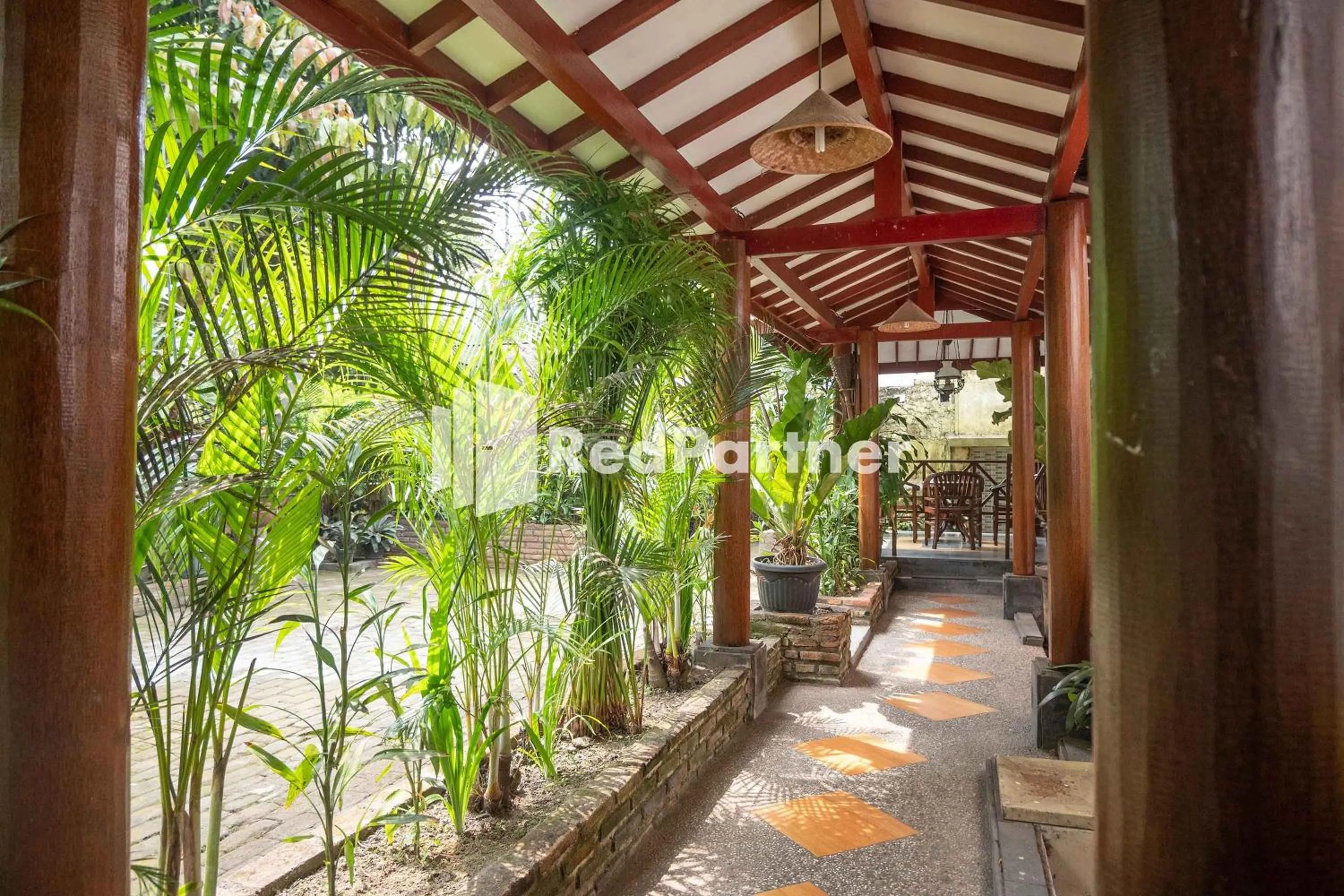 Patio in Monginsidi Guest House Syariah Malioboro Yogyakarta Mitra RedDoorz
