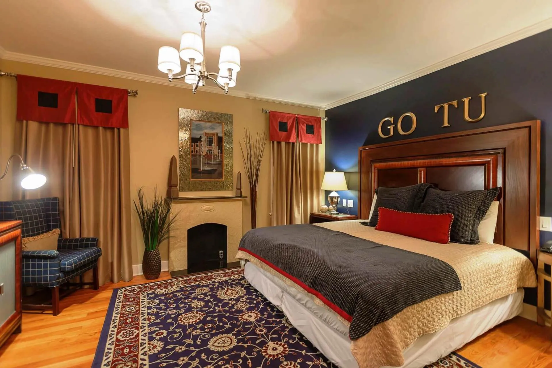 Bed in The Campbell Hotel