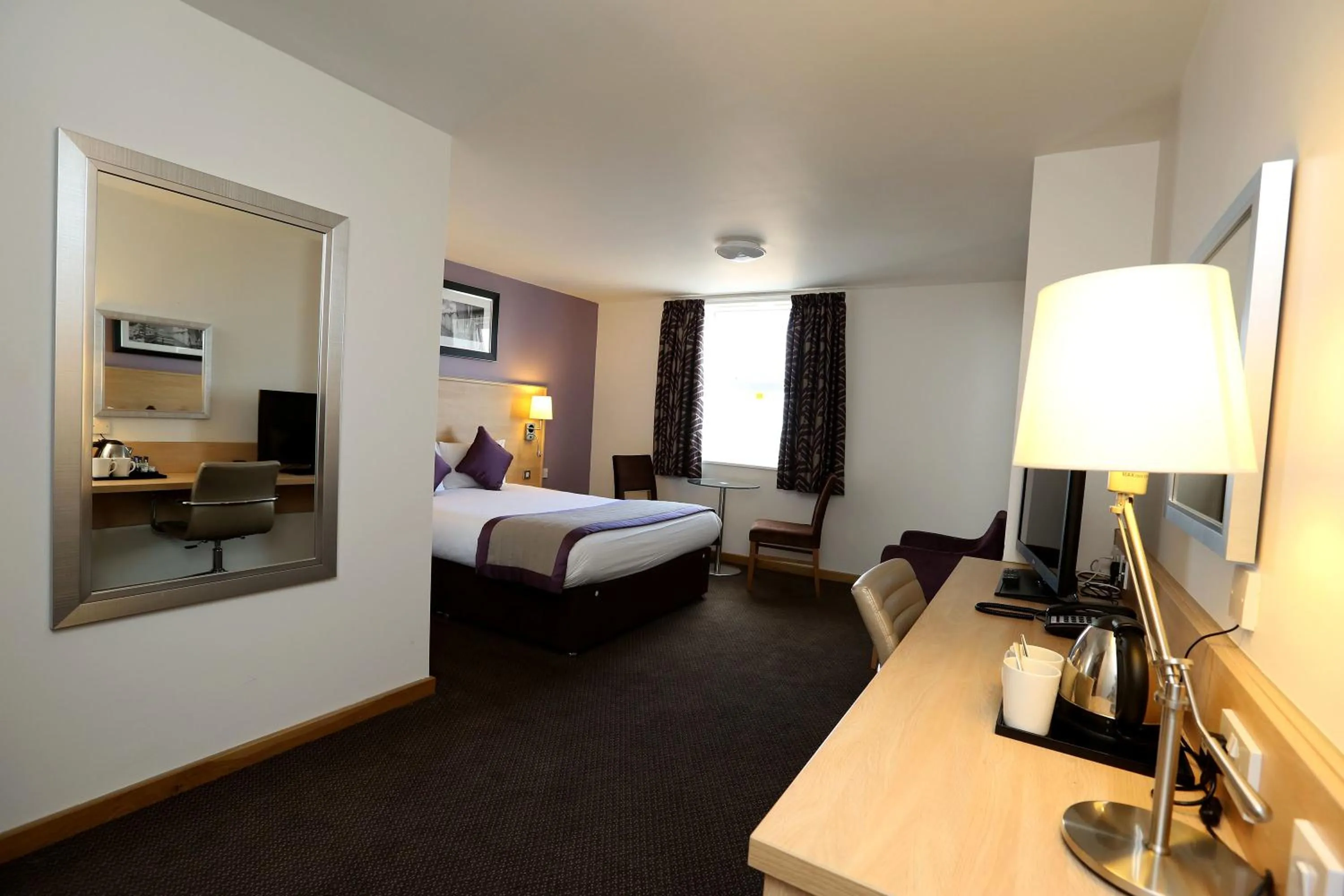 Bed in Shore View Hotel