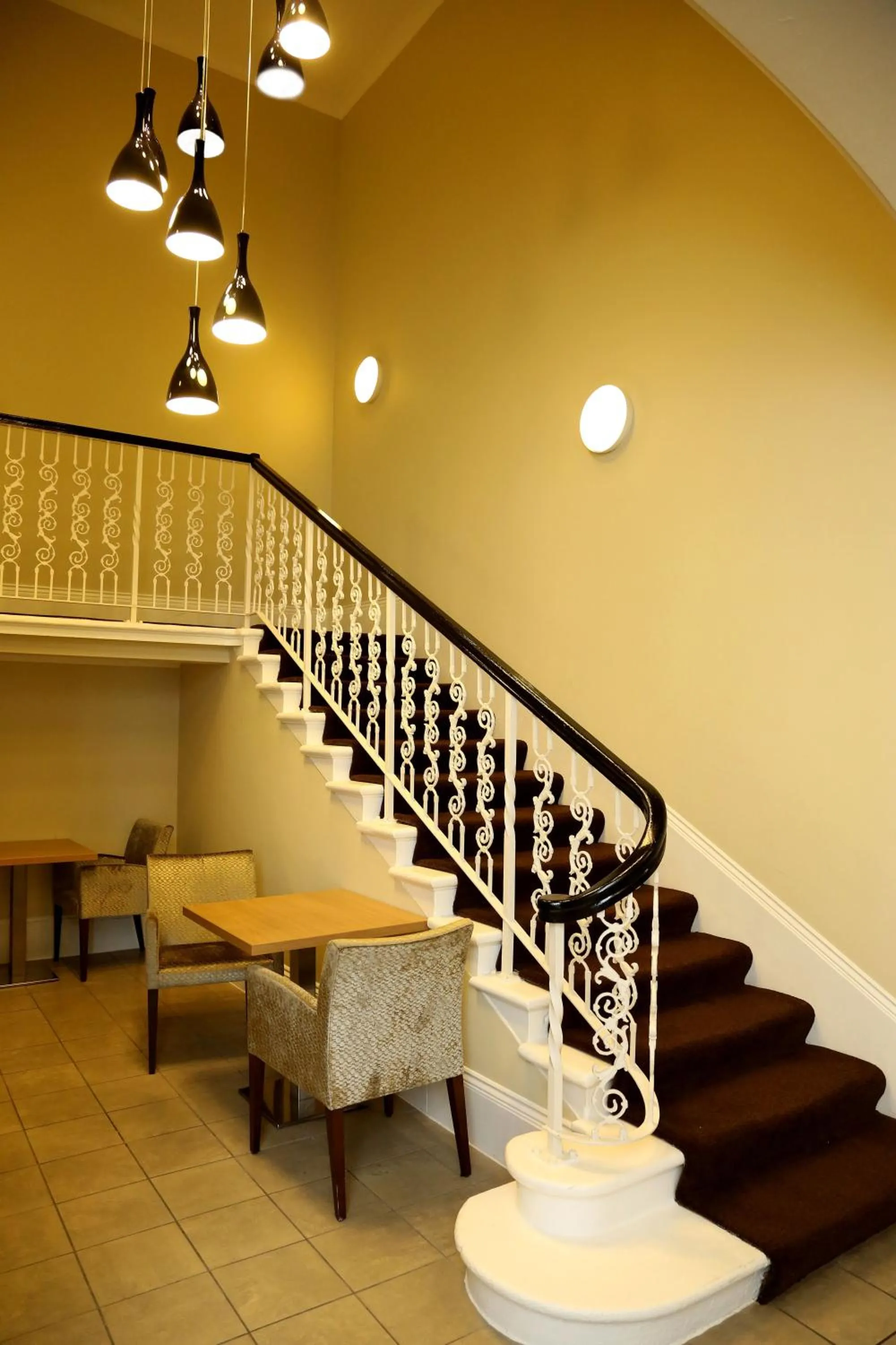 Lobby or reception in Shore View Hotel