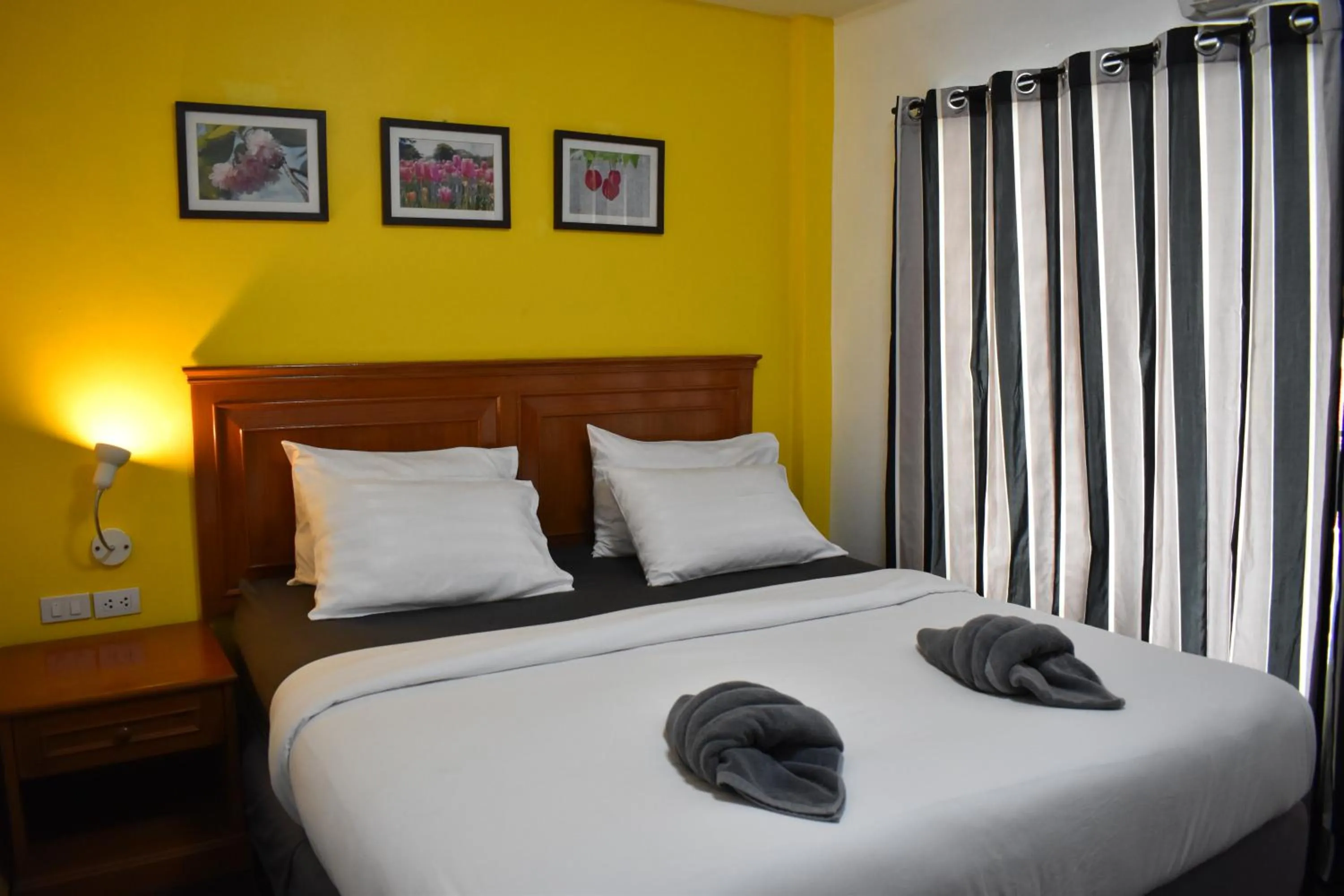 Bedroom, Bed in Sala Bua Room