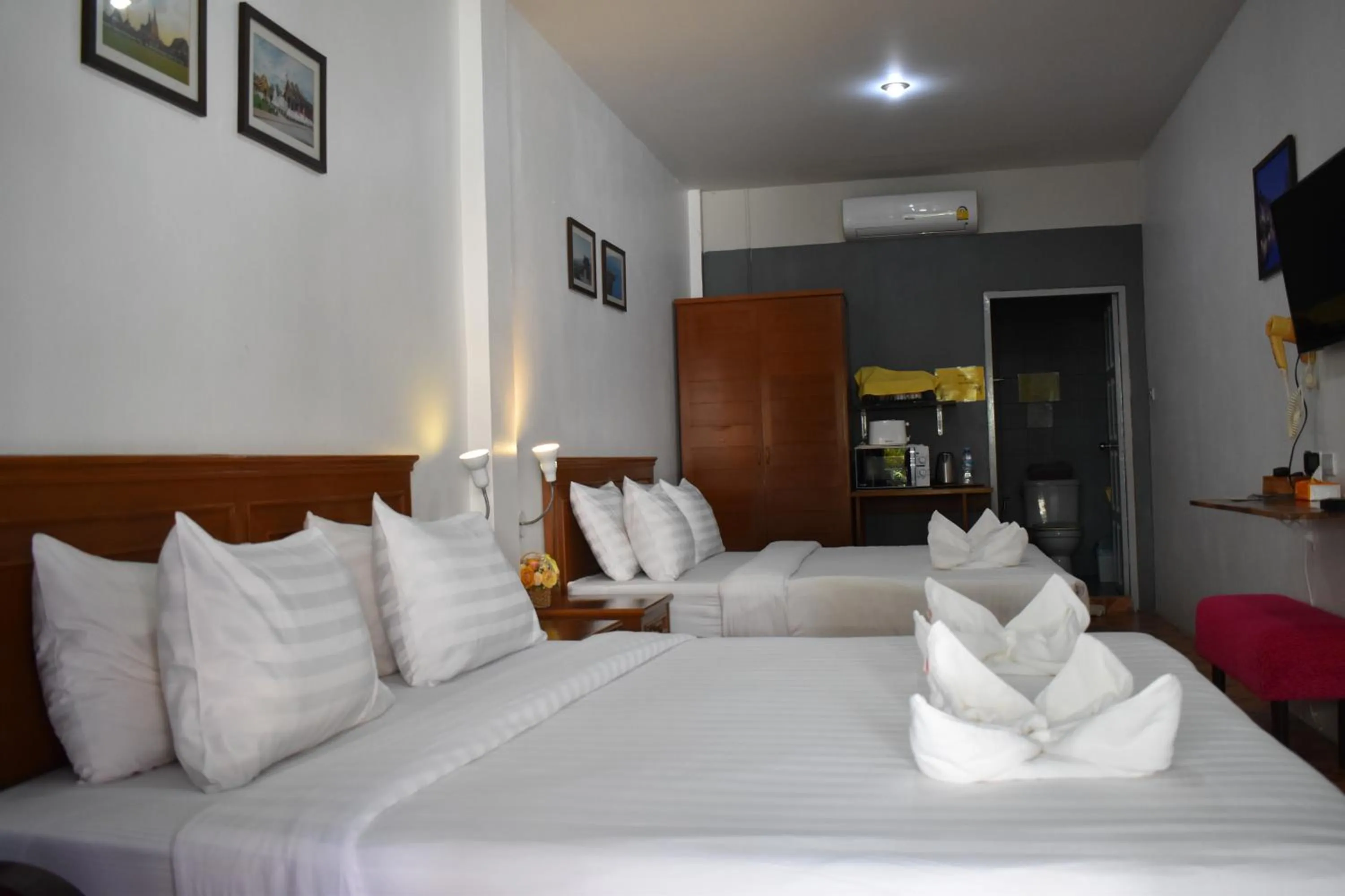 Bed in Sala Bua Room