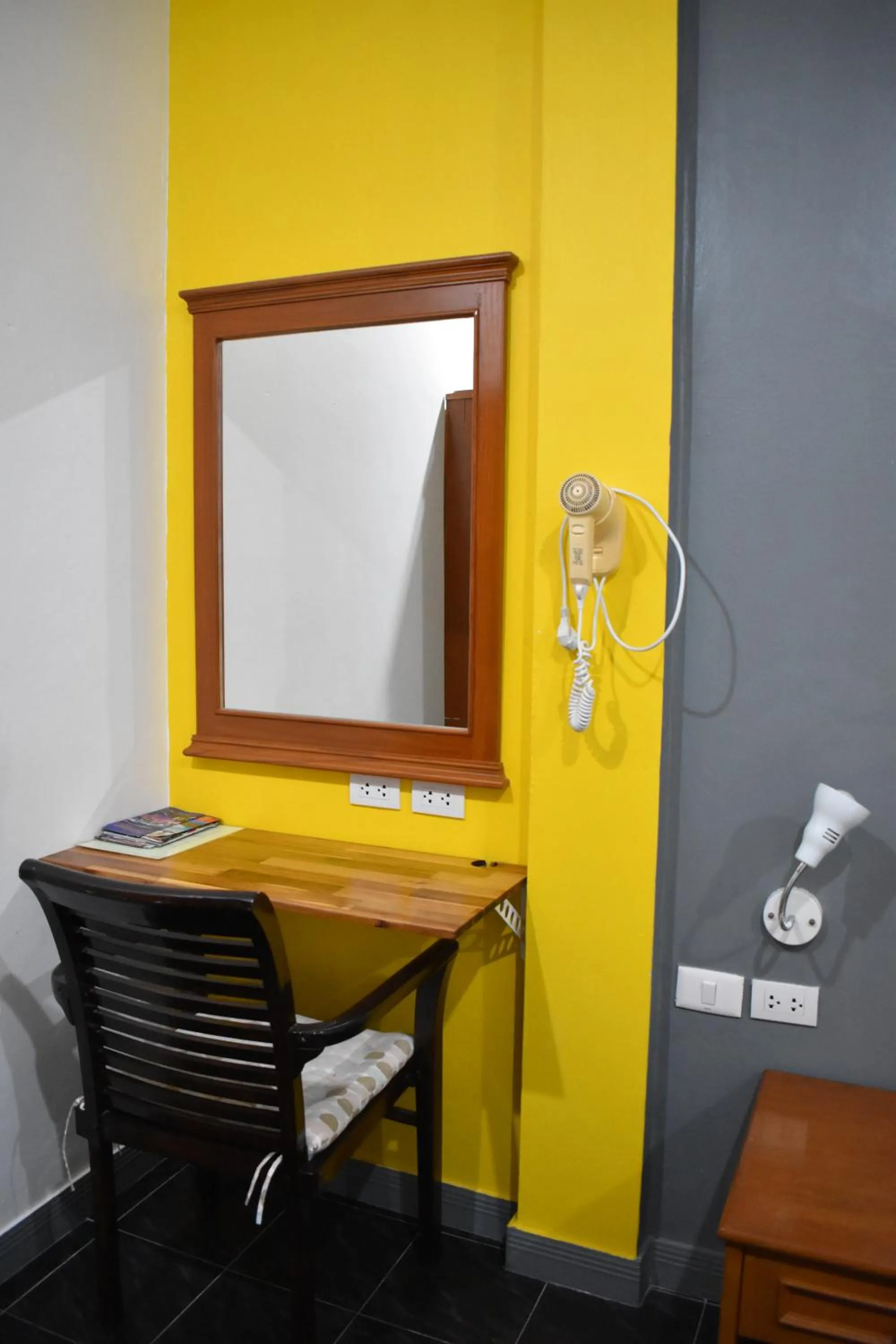 Seating area in Sala Bua Room