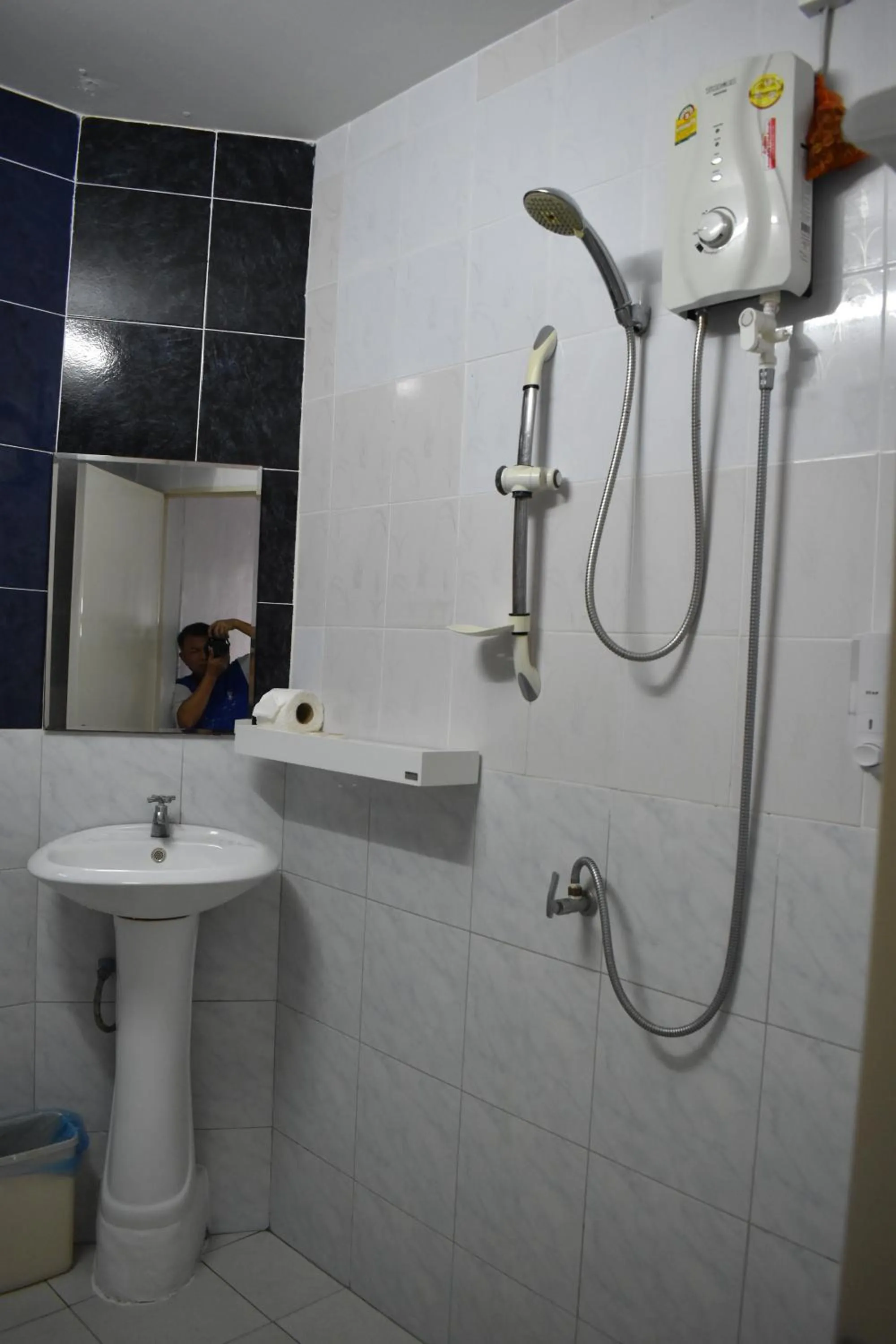 Shower in Sala Bua Room