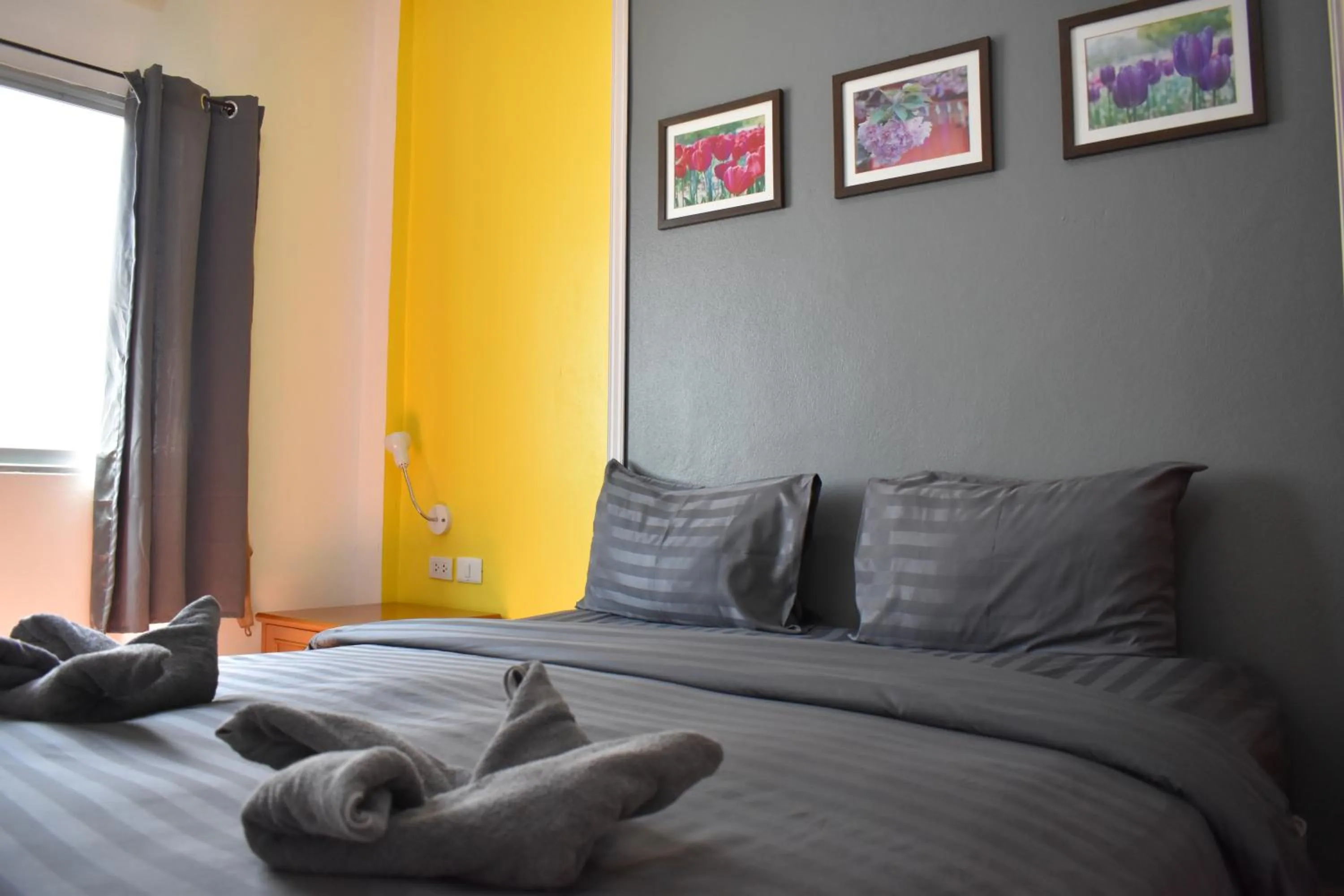 Bed in Sala Bua Room