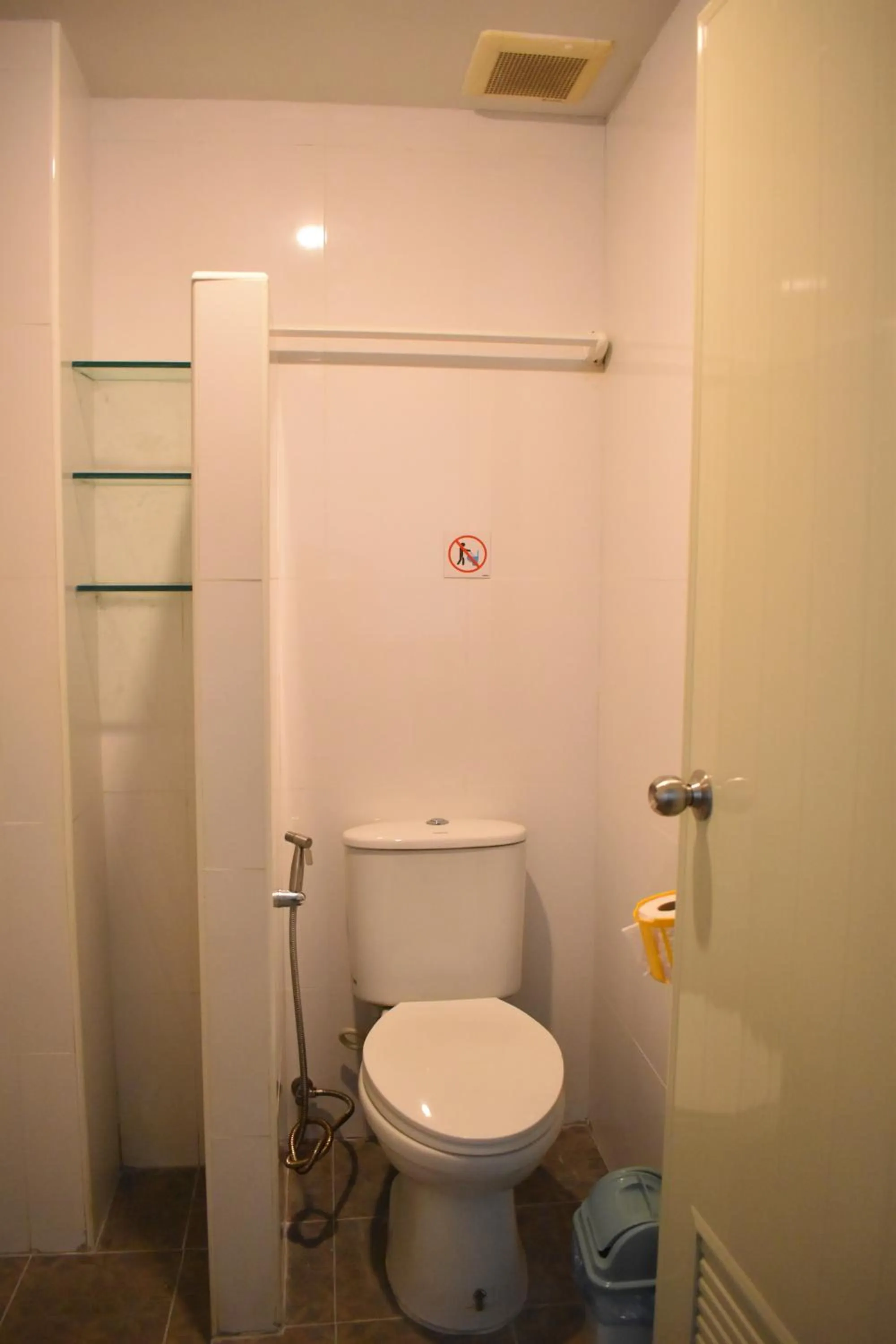 Toilet in Sala Bua Room