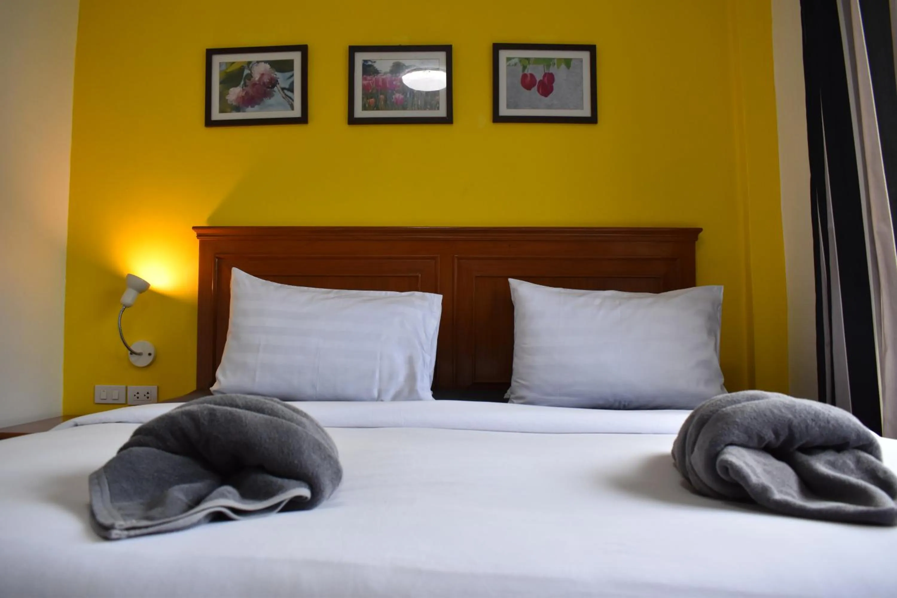 Bed in Sala Bua Room