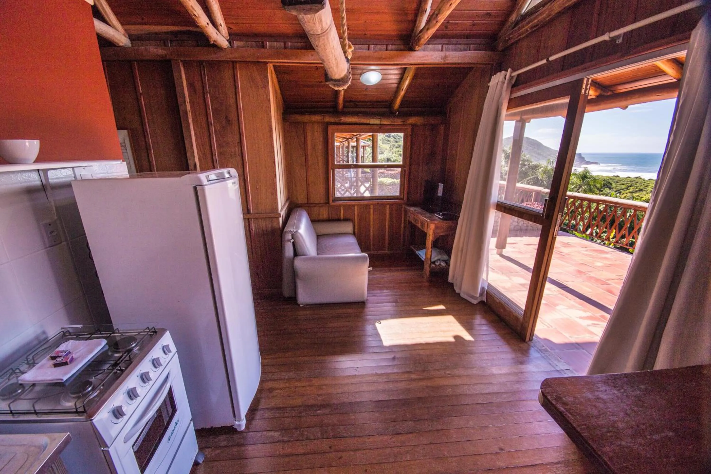 Kitchen or kitchenette in Vida Sol e Mar Ecoresort