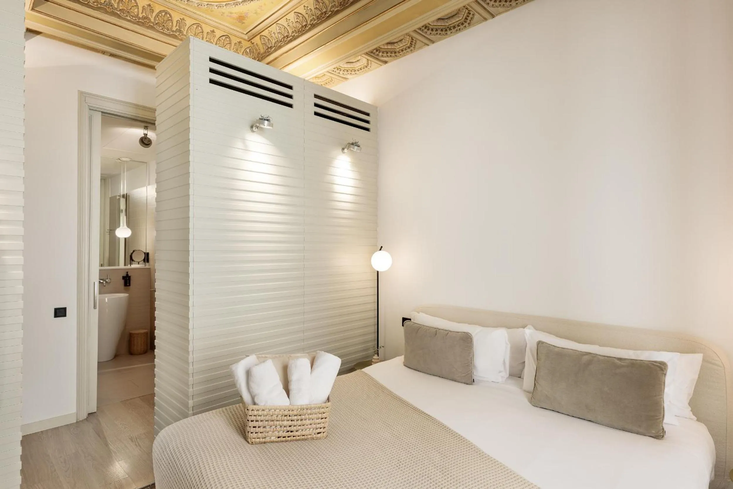 Bed in Ola Living Portaferrissa