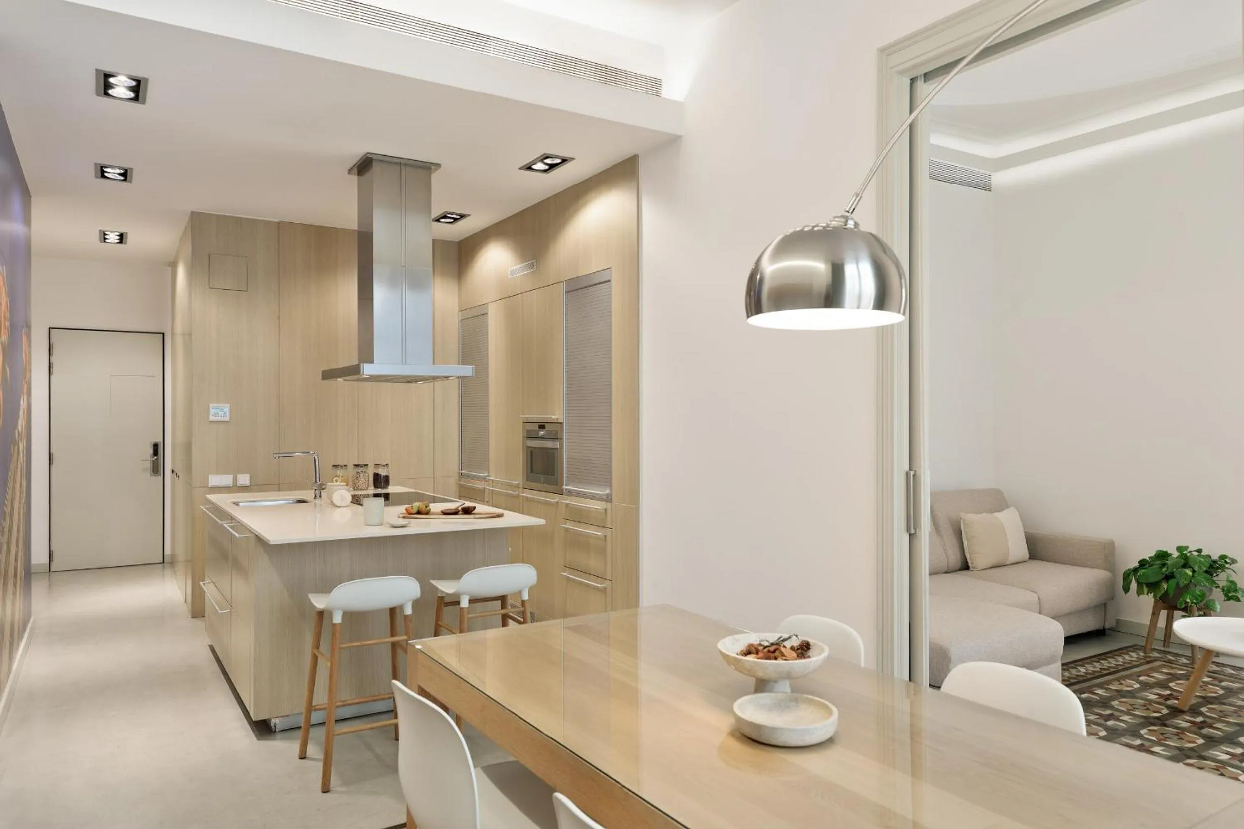 Dining area in Ola Living Portaferrissa