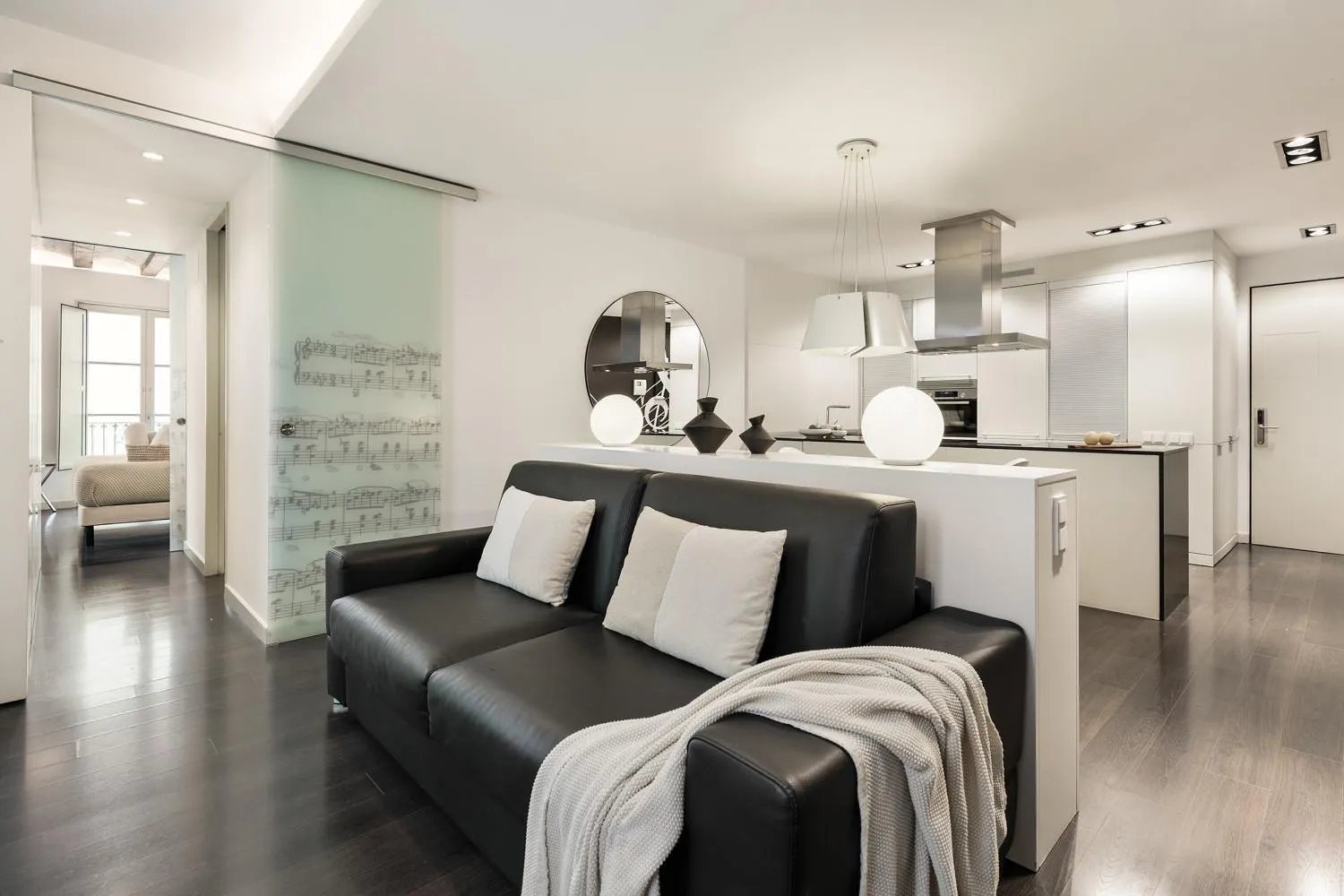 Communal lounge/ TV room in Ola Living Portaferrissa