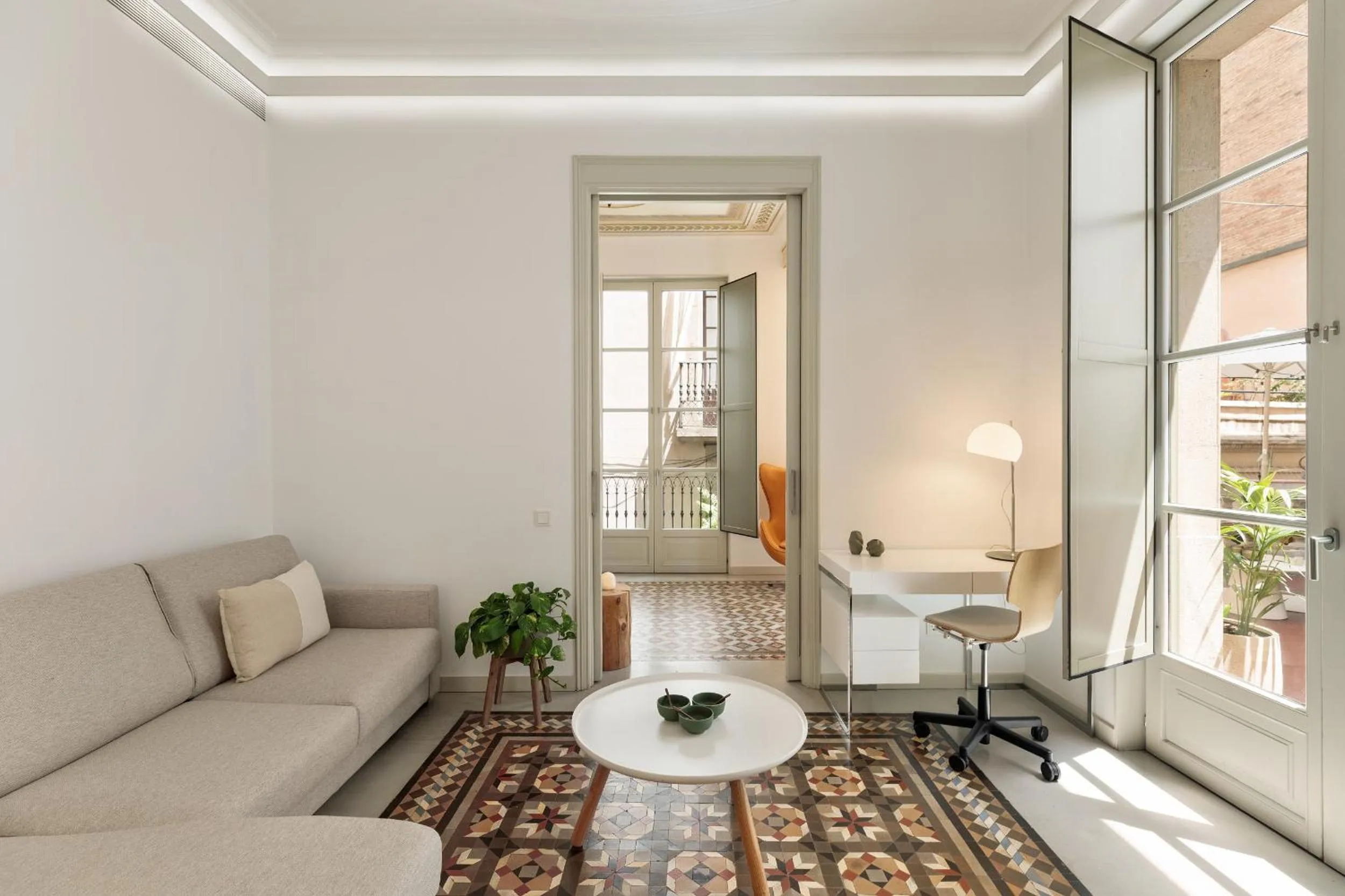 Communal lounge/ TV room in Ola Living Portaferrissa