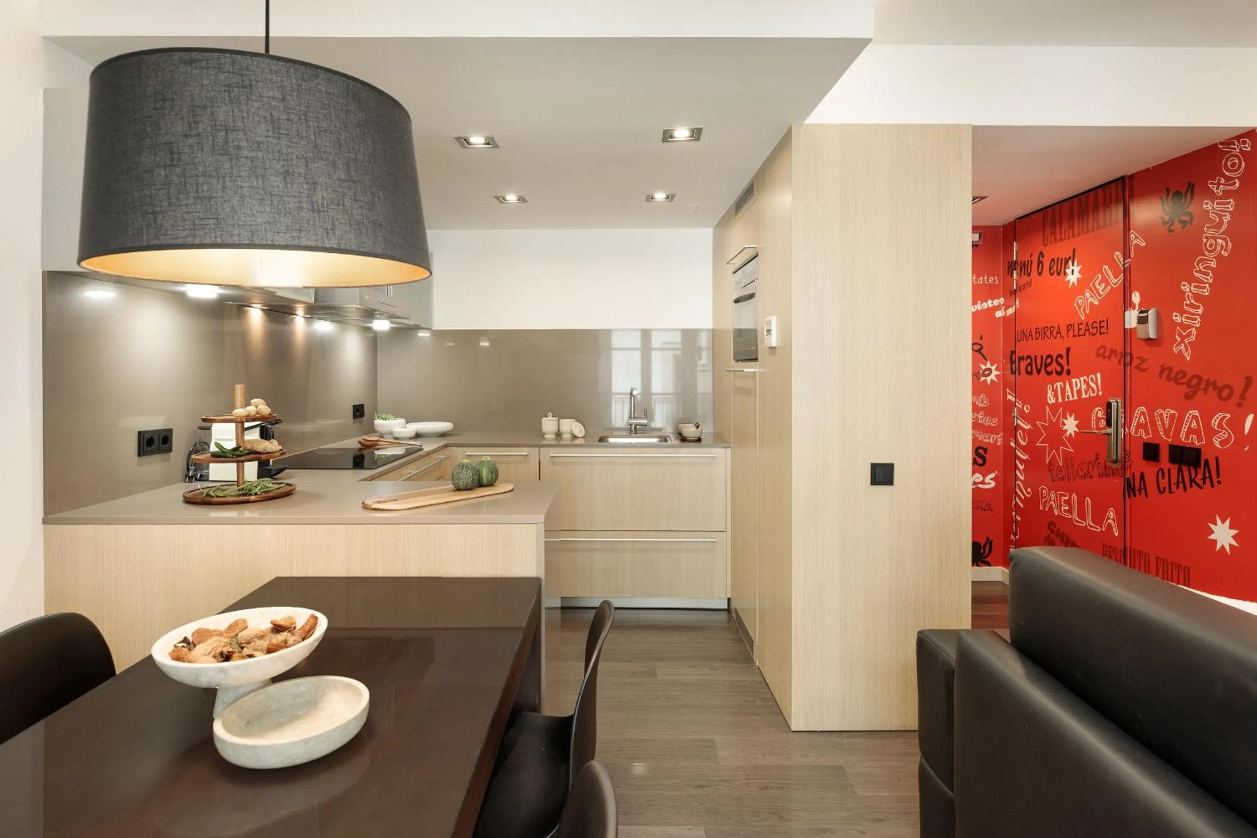 Dining area in Ola Living Portaferrissa