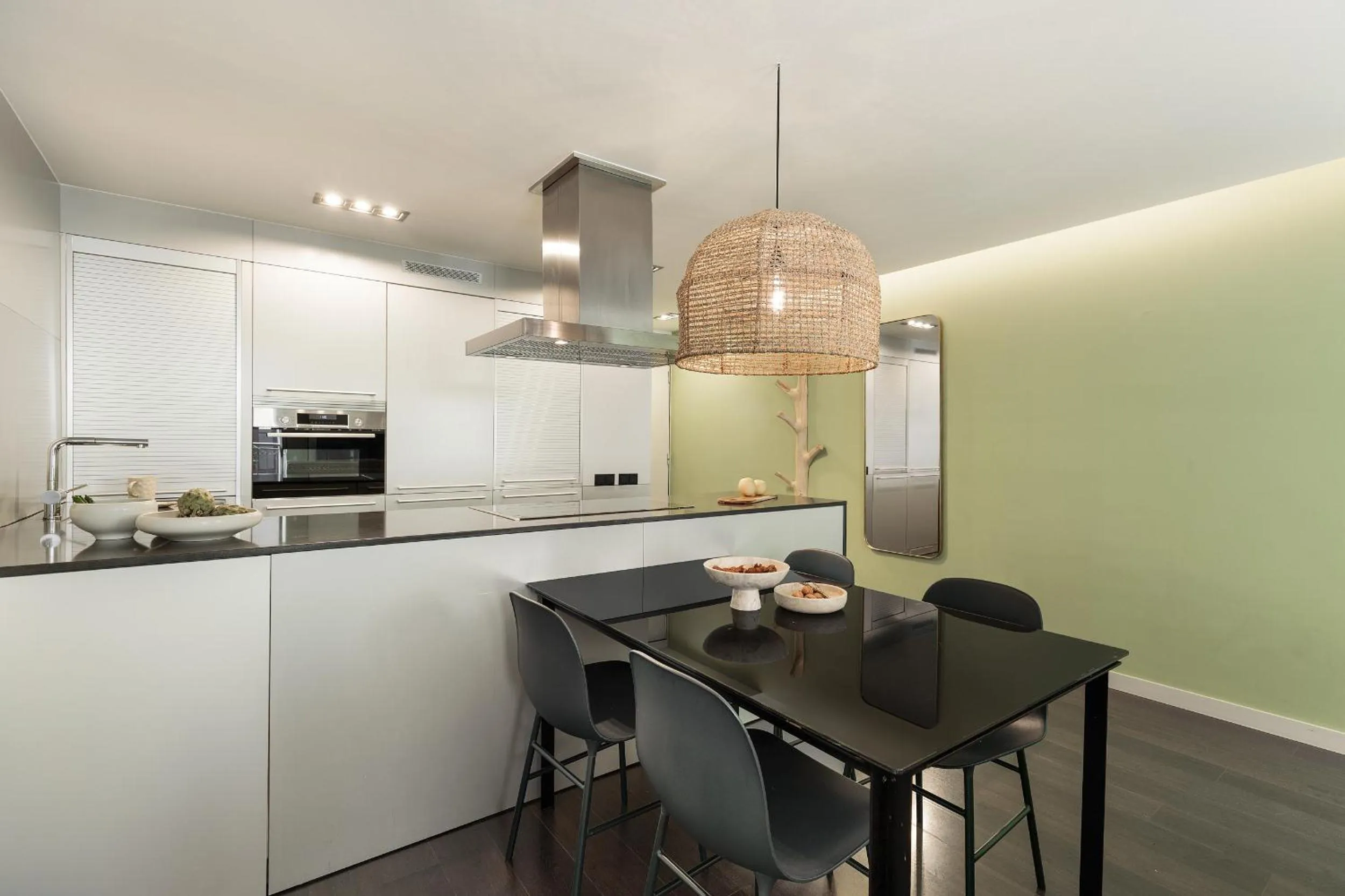 Dining area in Ola Living Portaferrissa