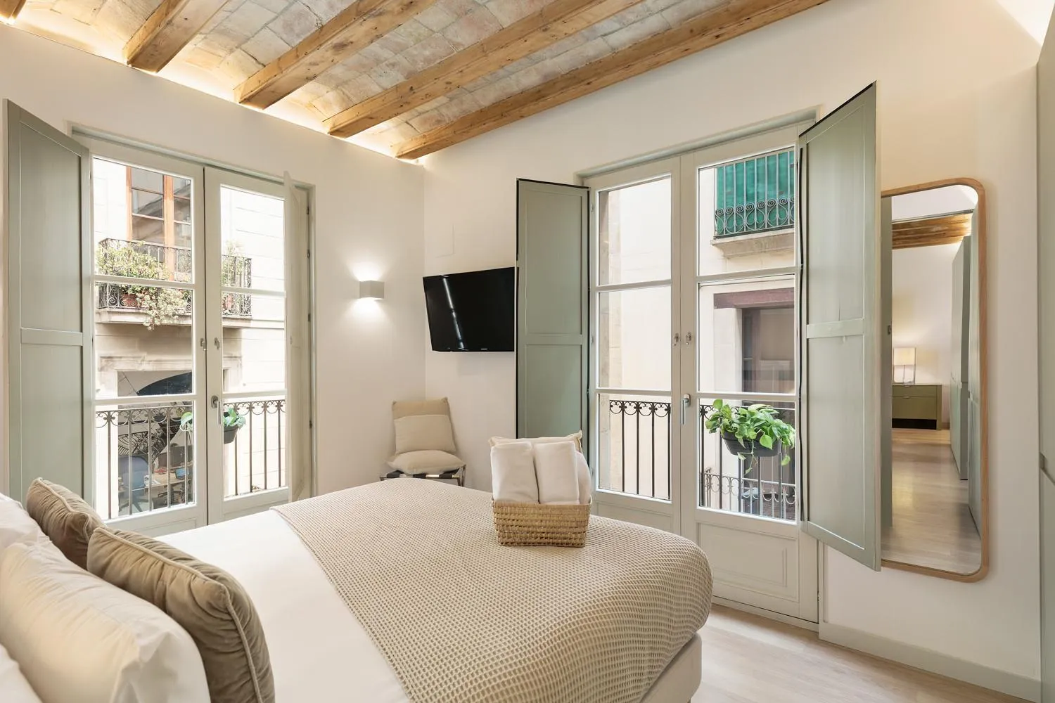 Bed in Ola Living Portaferrissa