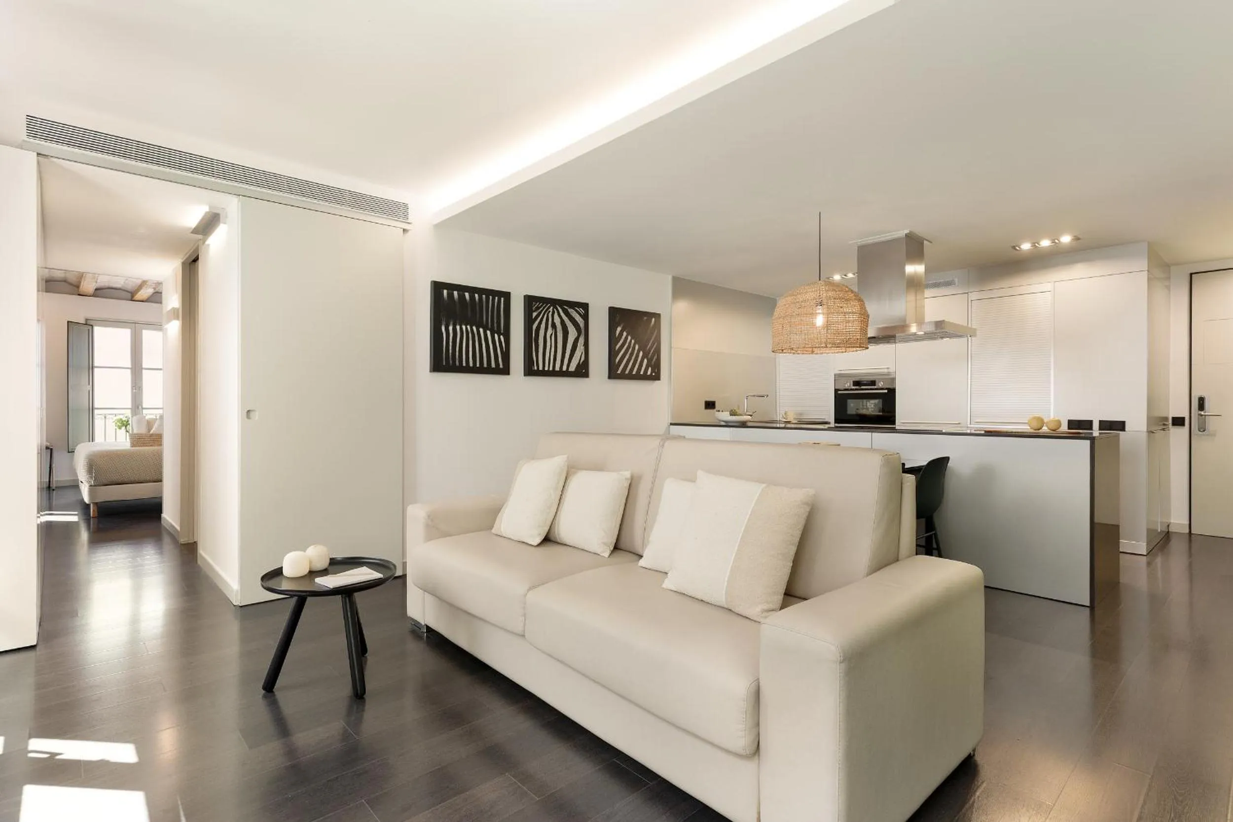 Communal lounge/ TV room in Ola Living Portaferrissa