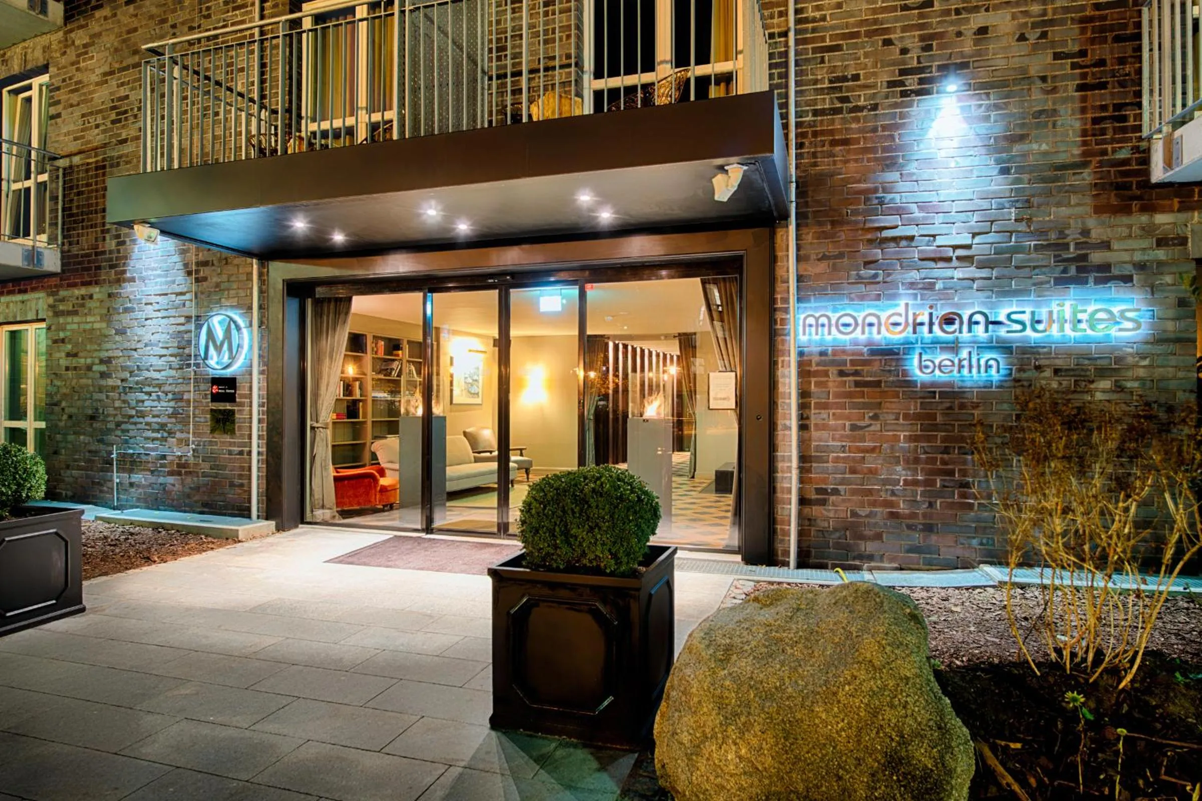 Facade/entrance in Mondrian Suites Berlin am Checkpoint Charlie