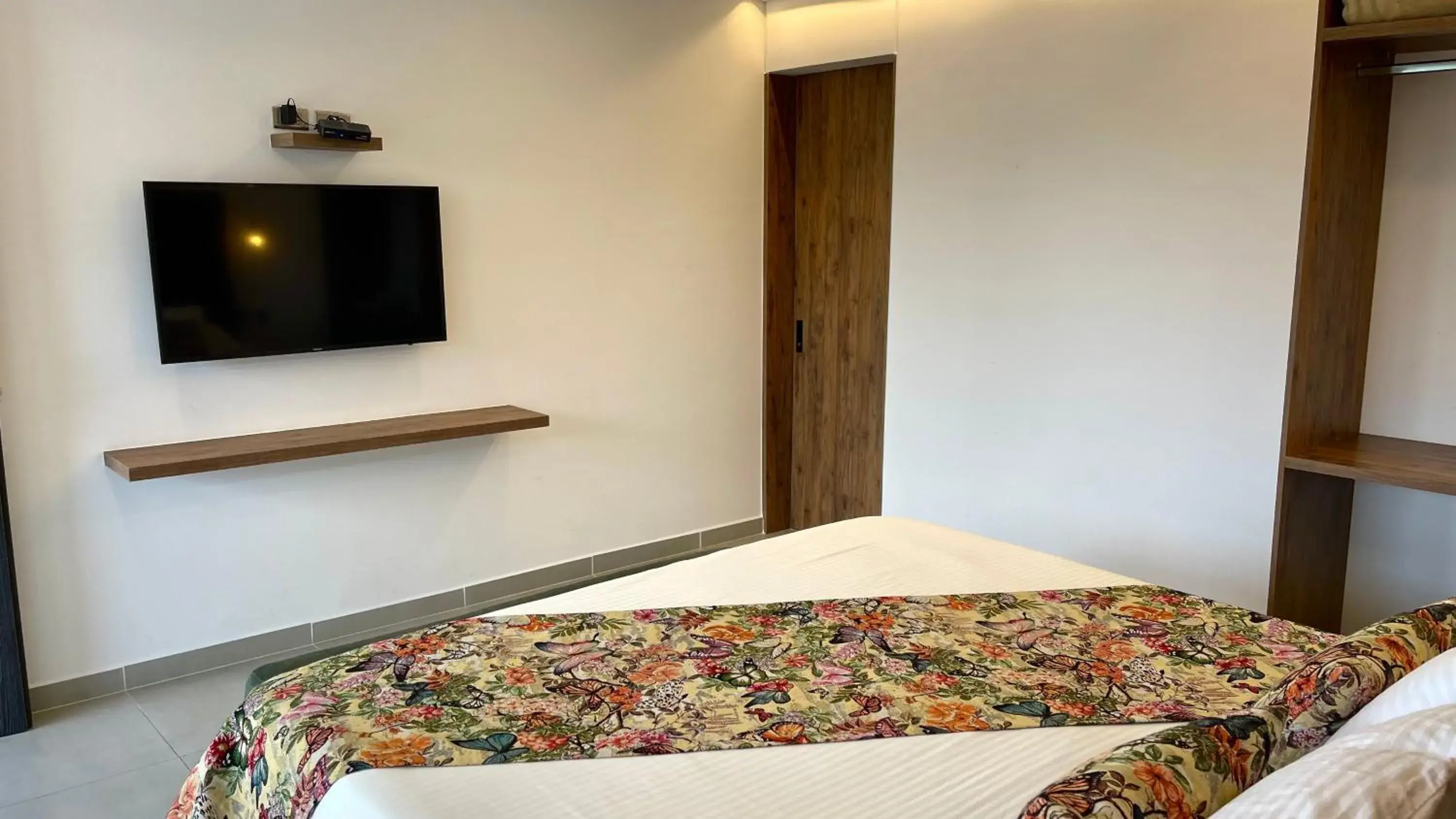 Standard Double Room in Hotel El Mirador del Cocora Standard Double Room in Hotel El Mirador del Cocora